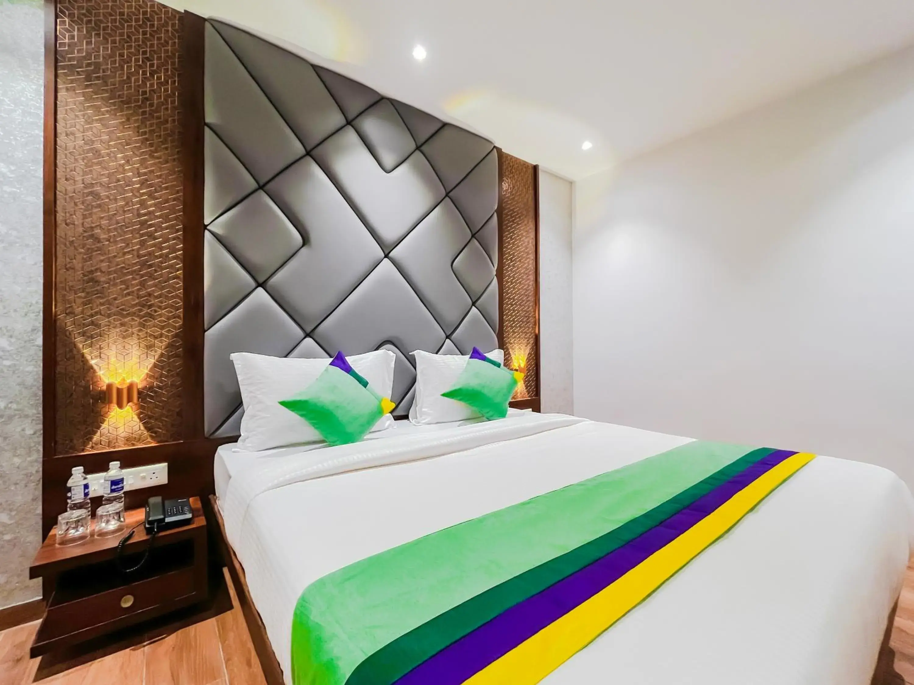 Bedroom, Bed in Treebo Serenity Inn, Koregaon Park Bedroom, Bed in Treebo Serenity Inn, Koregaon Park