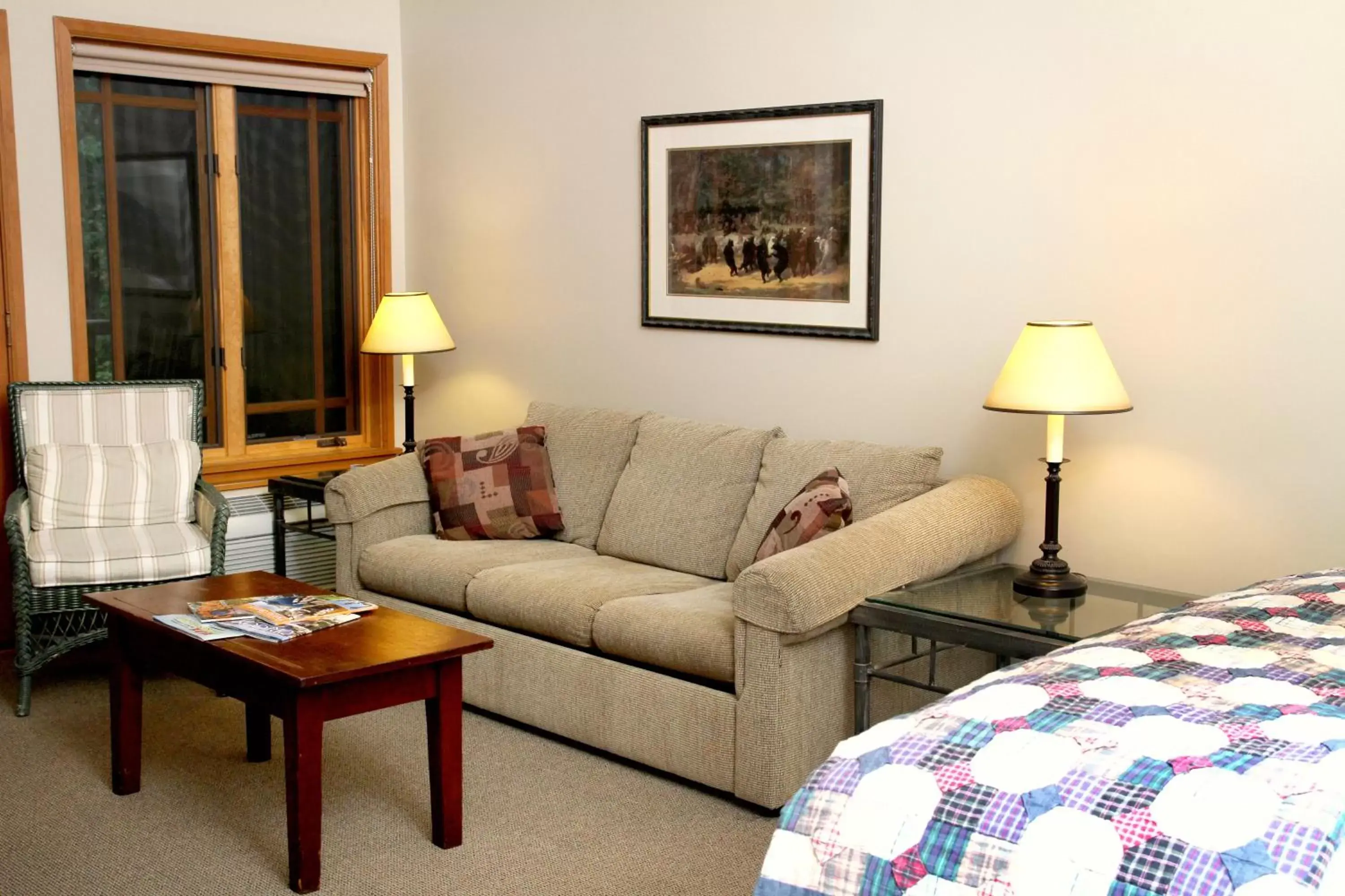 Seating Area in Weasku Inn