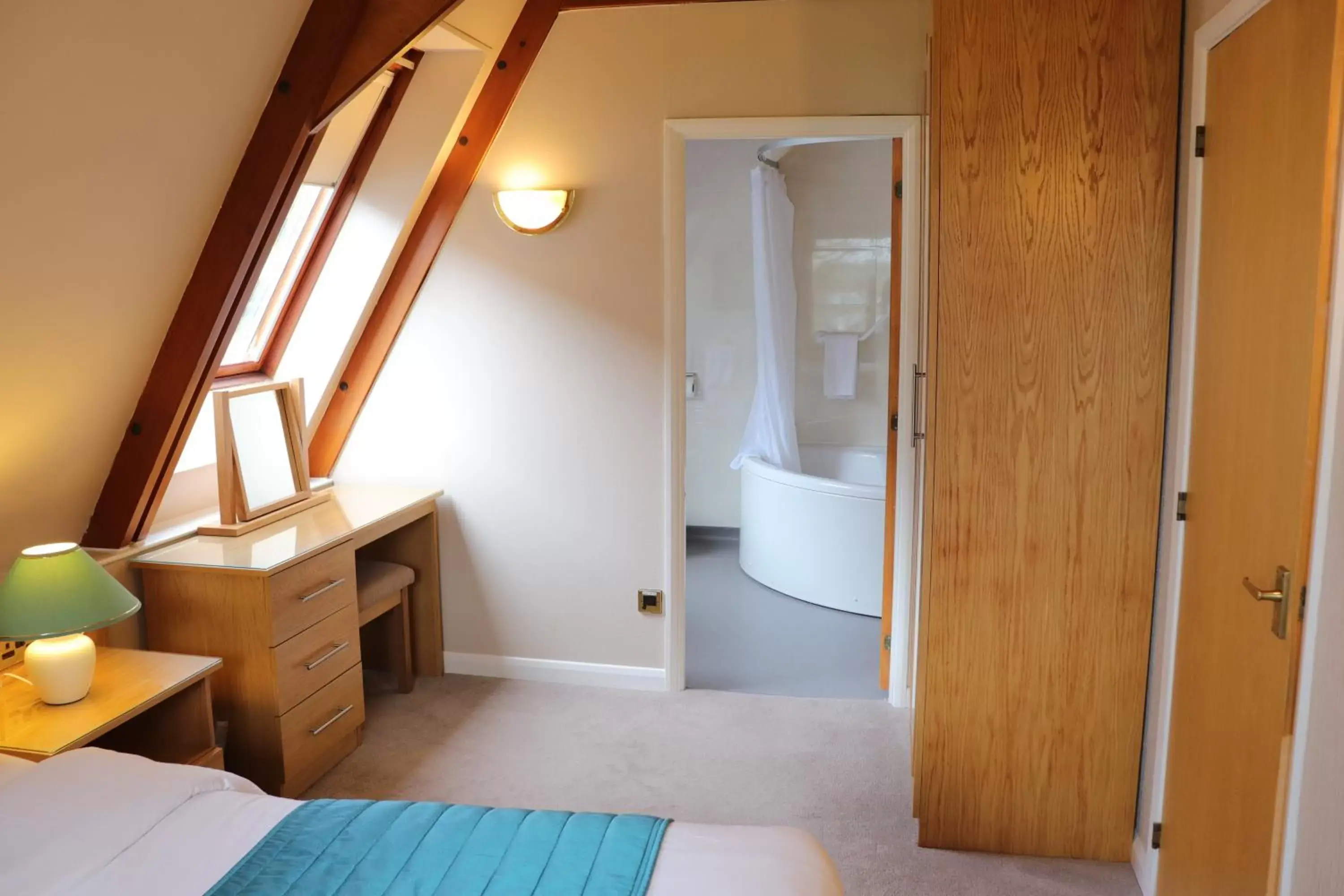 Bedroom, Bed in Rutland Hall Hotel