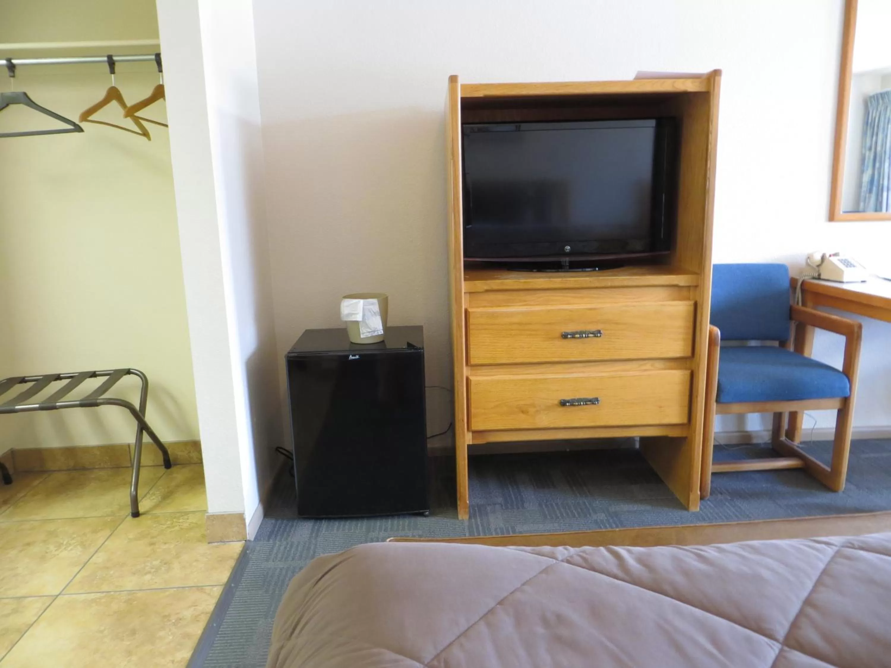 TV and multimedia, TV/Entertainment Center in Jailhouse Motel and Casino