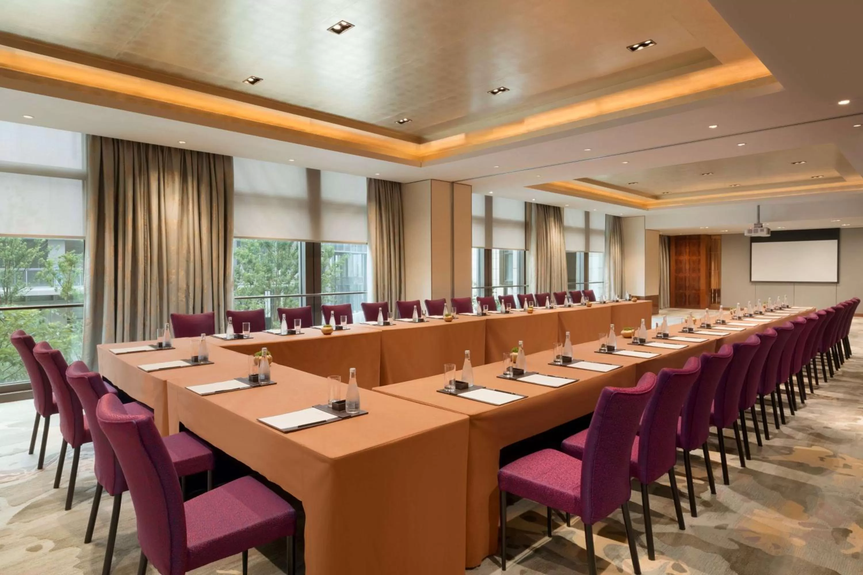 On site in Midtown Shangri-La, Hangzhou