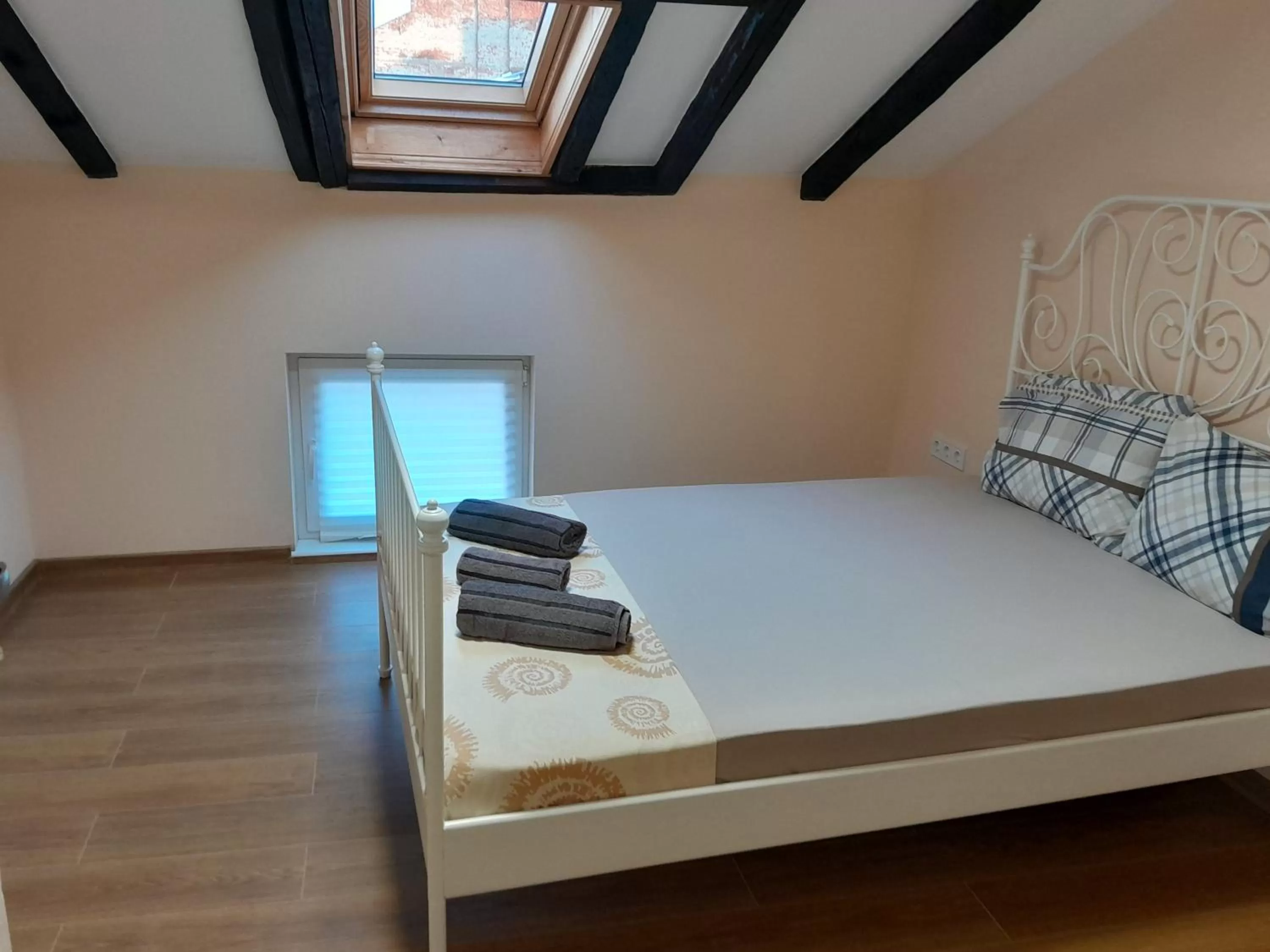 Bed in HANCHO SevenUps - KAPANA Plovdiv Center