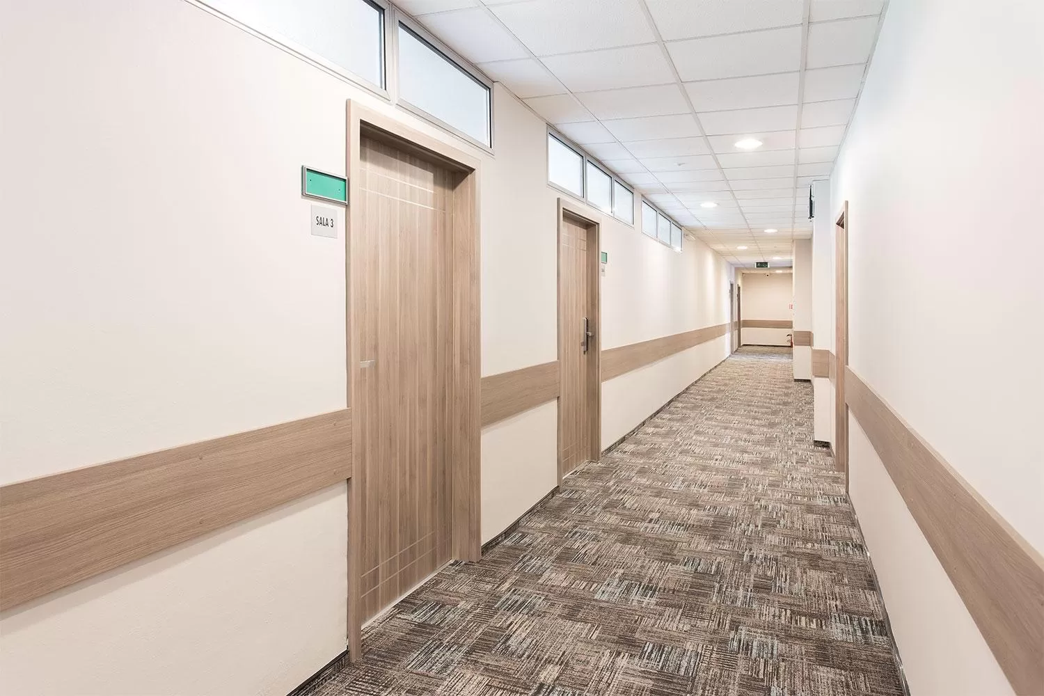 Business facilities in Hotel IOR