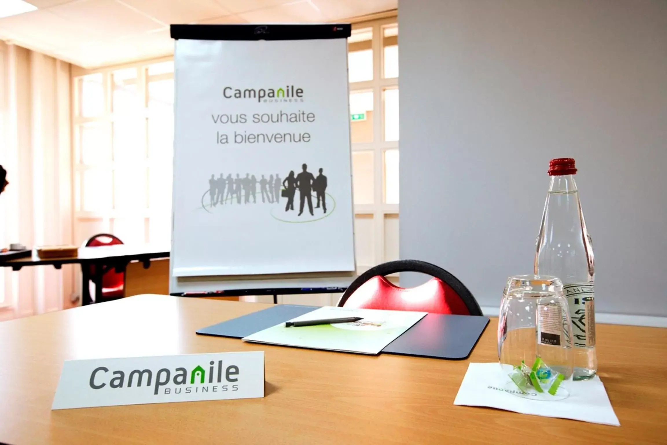 Business facilities in Campanile Paris Est - Pantin