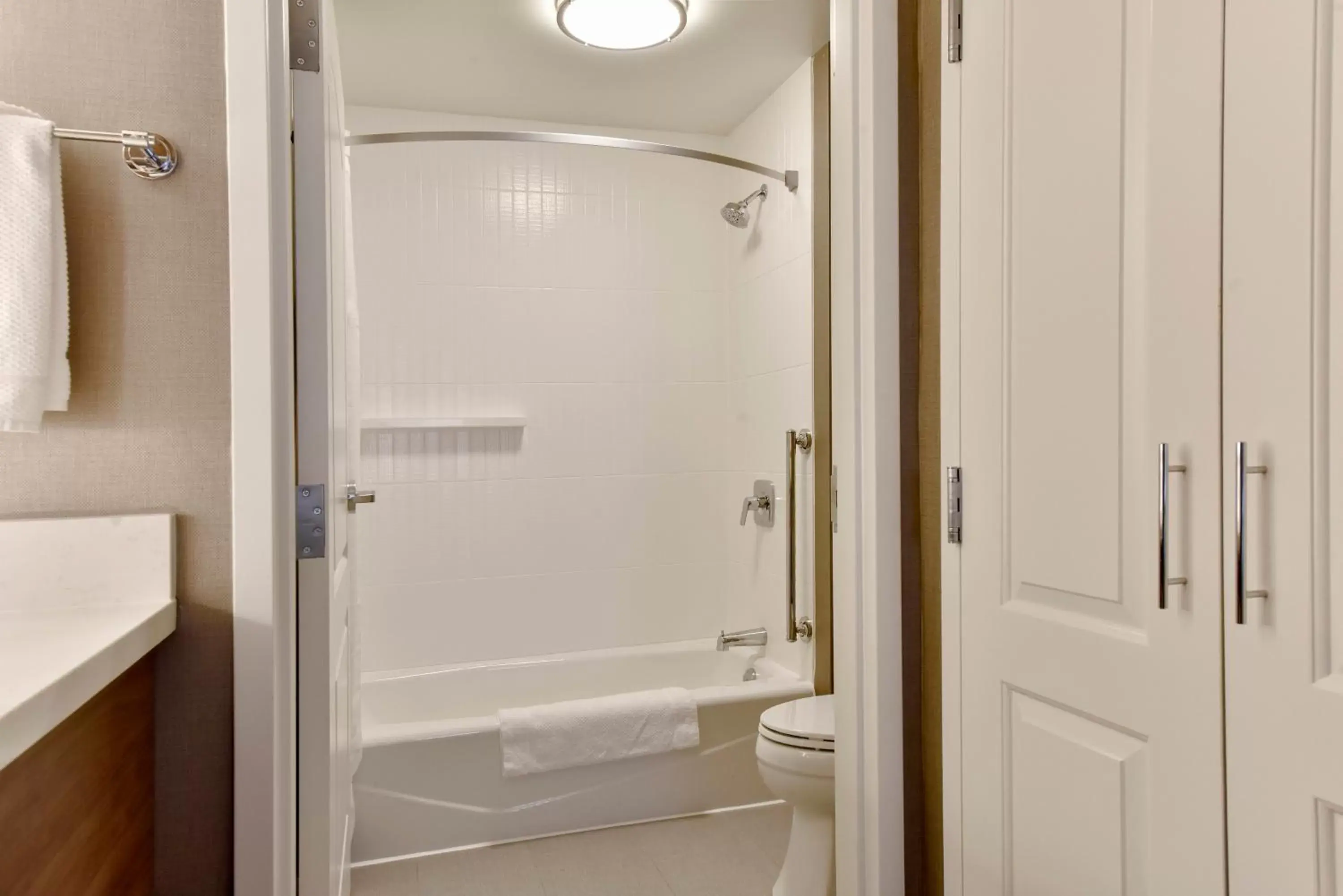 Bathroom in Staybridge Suites - Waterloo - St. Jacobs Area