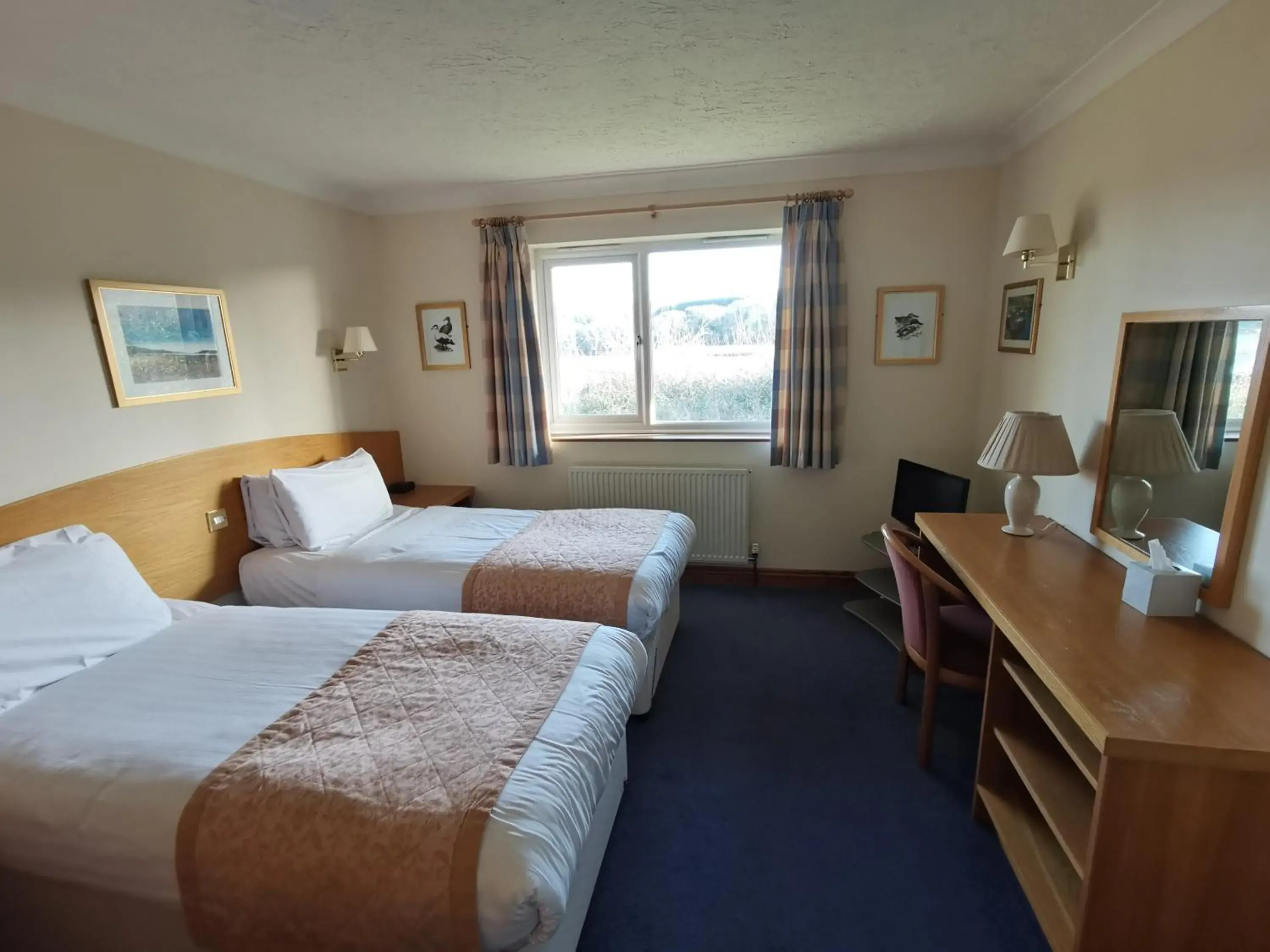 Self-Catering One Bedroom Estuary Lodge Apartment in Passage House Hotel
