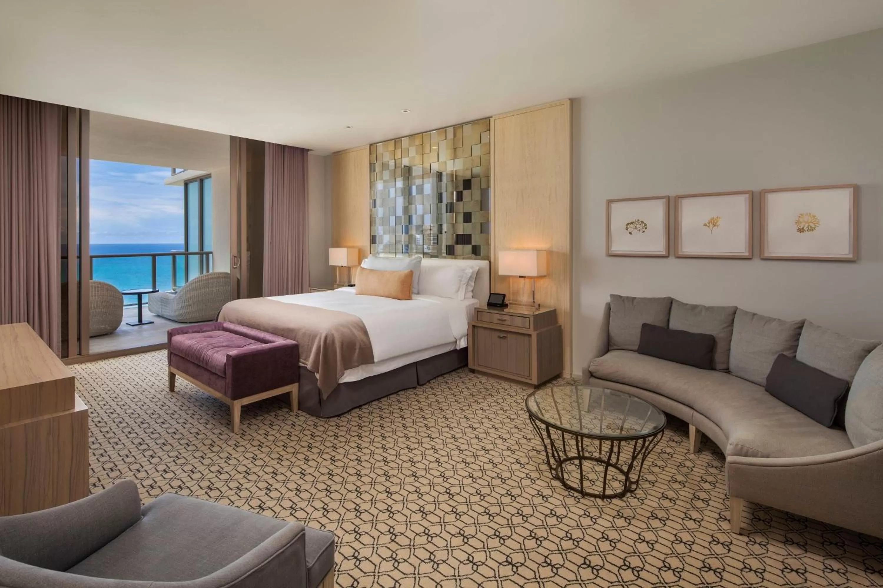 Bedroom, Bed in The St. Regis Bal Harbour Resort
