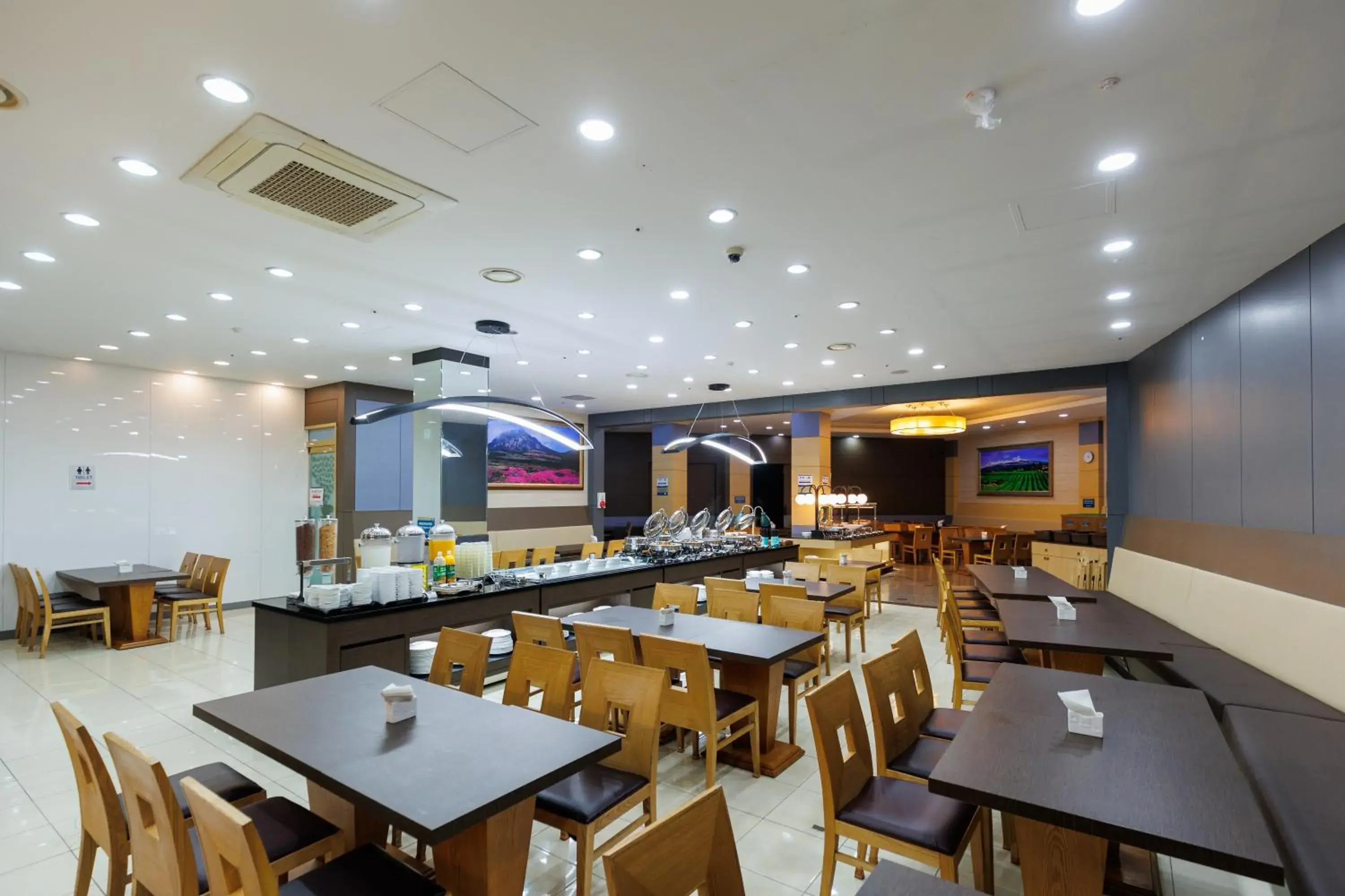 Restaurant/places to eat in Benikea Hotel Jeju Restaurant/places to eat in Benikea Hotel Jeju