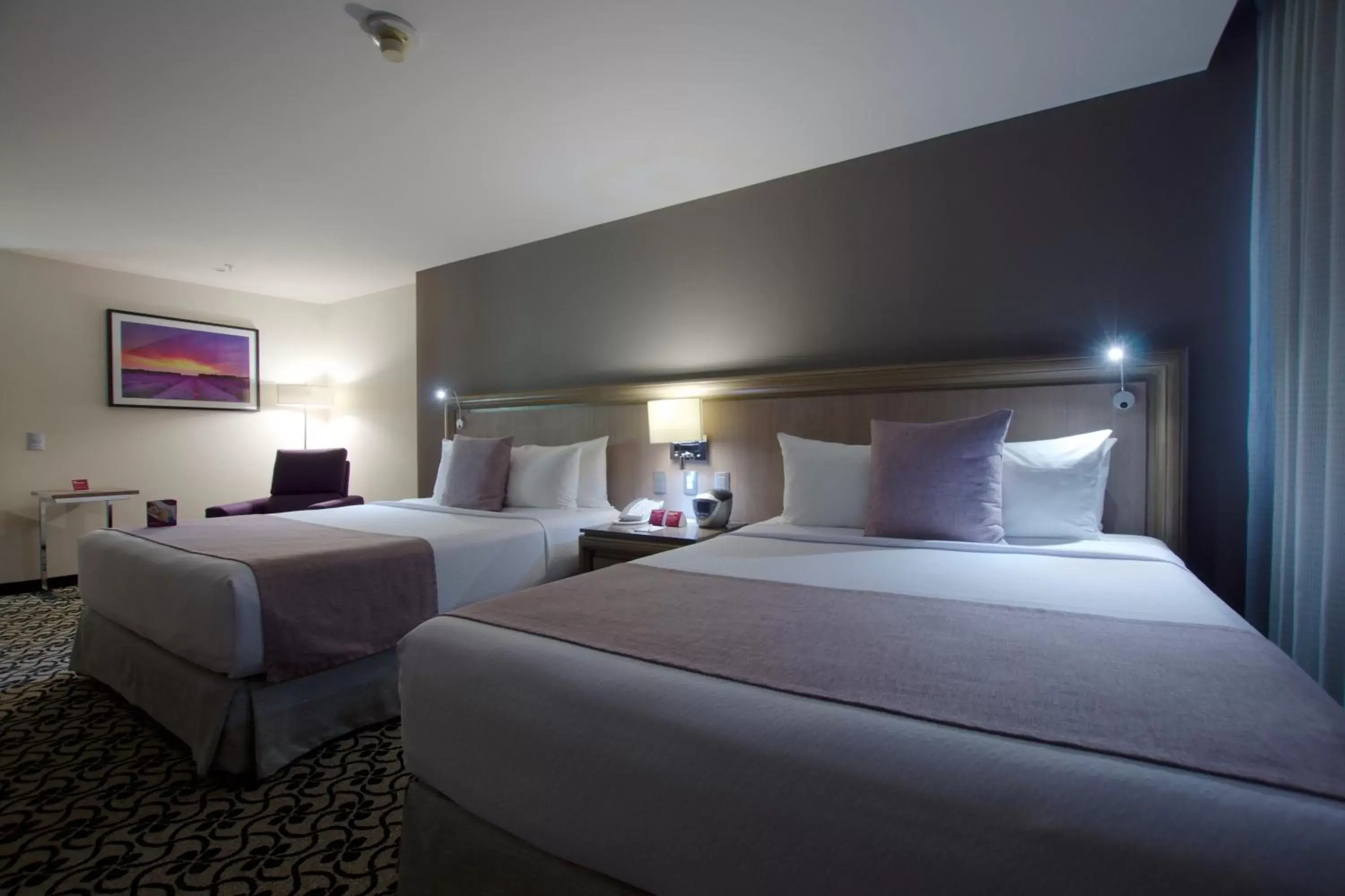 Photo of the whole room, Bed in Crowne Plaza Hotel Mexico City North-Tlalnepantla, an IHG Hotel