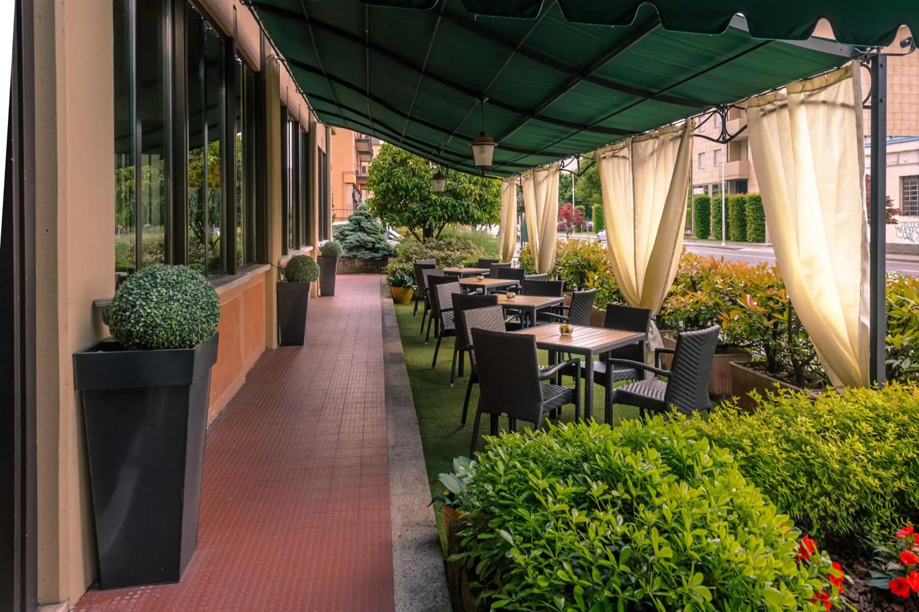 Facade/entrance, Restaurant/Places to Eat in Hotel Ambasciatori