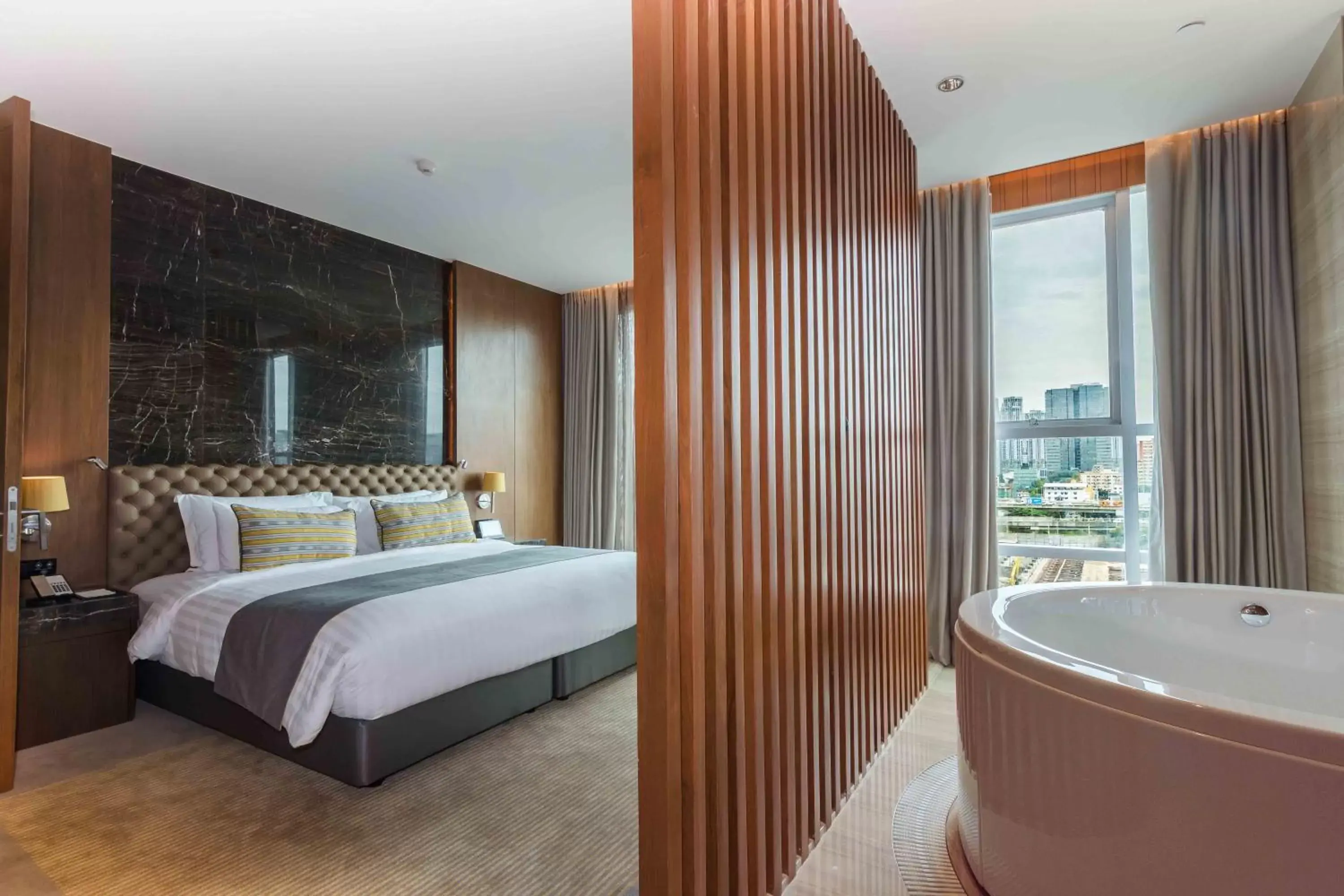 Bedroom in Lancaster Bangkok