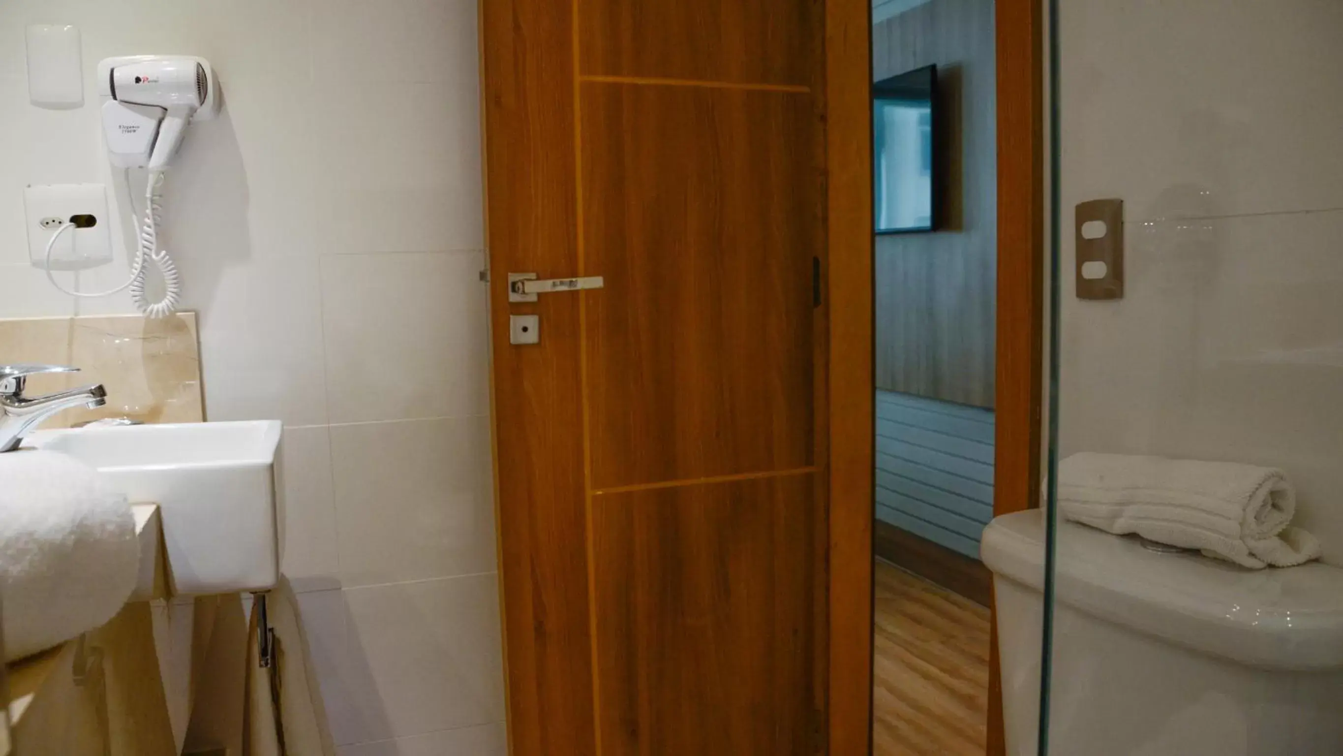 Bathroom in Hotel Atlântico Travel Copacabana