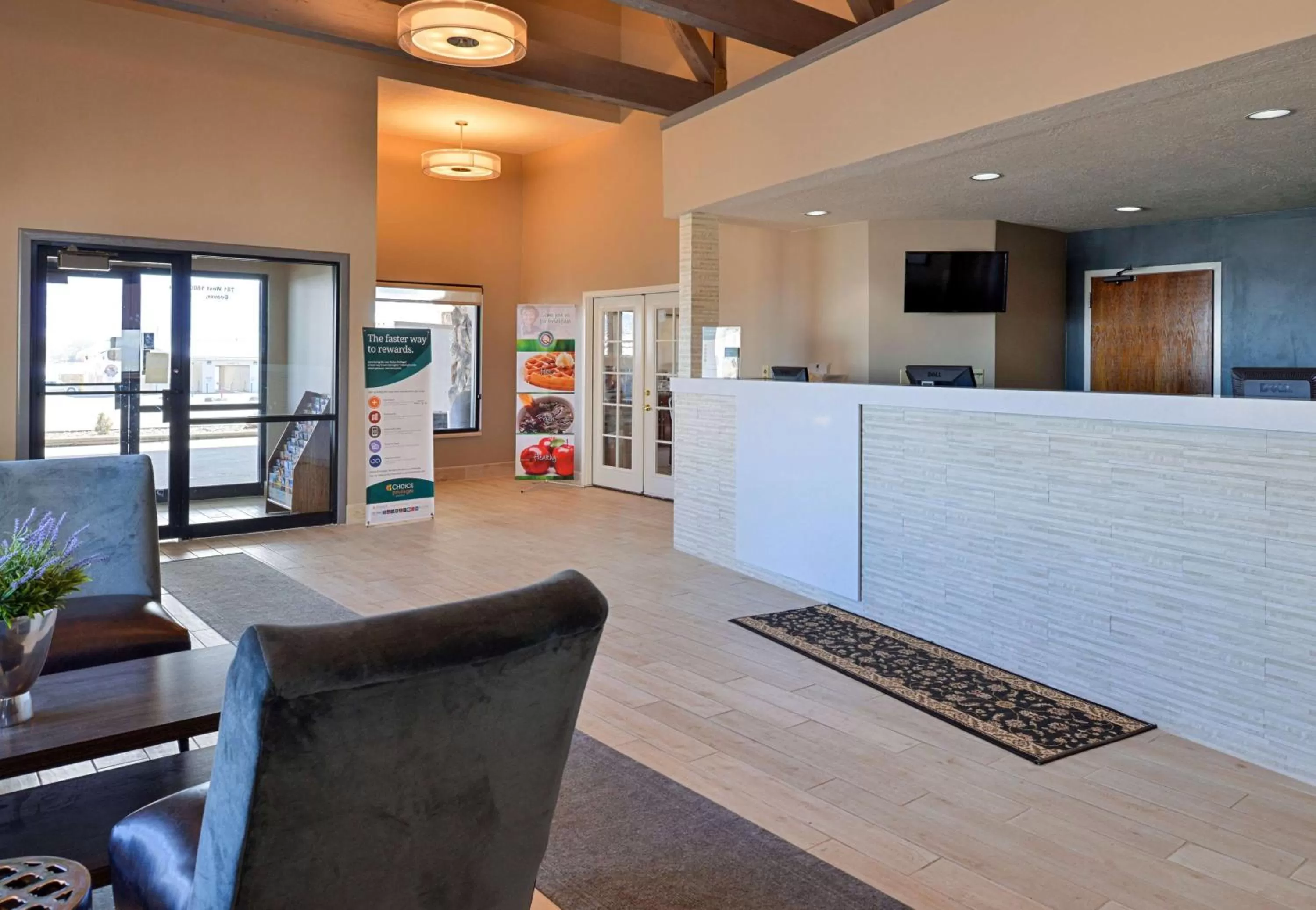 Lobby or reception in Wingate by Wyndham Beaver I-15