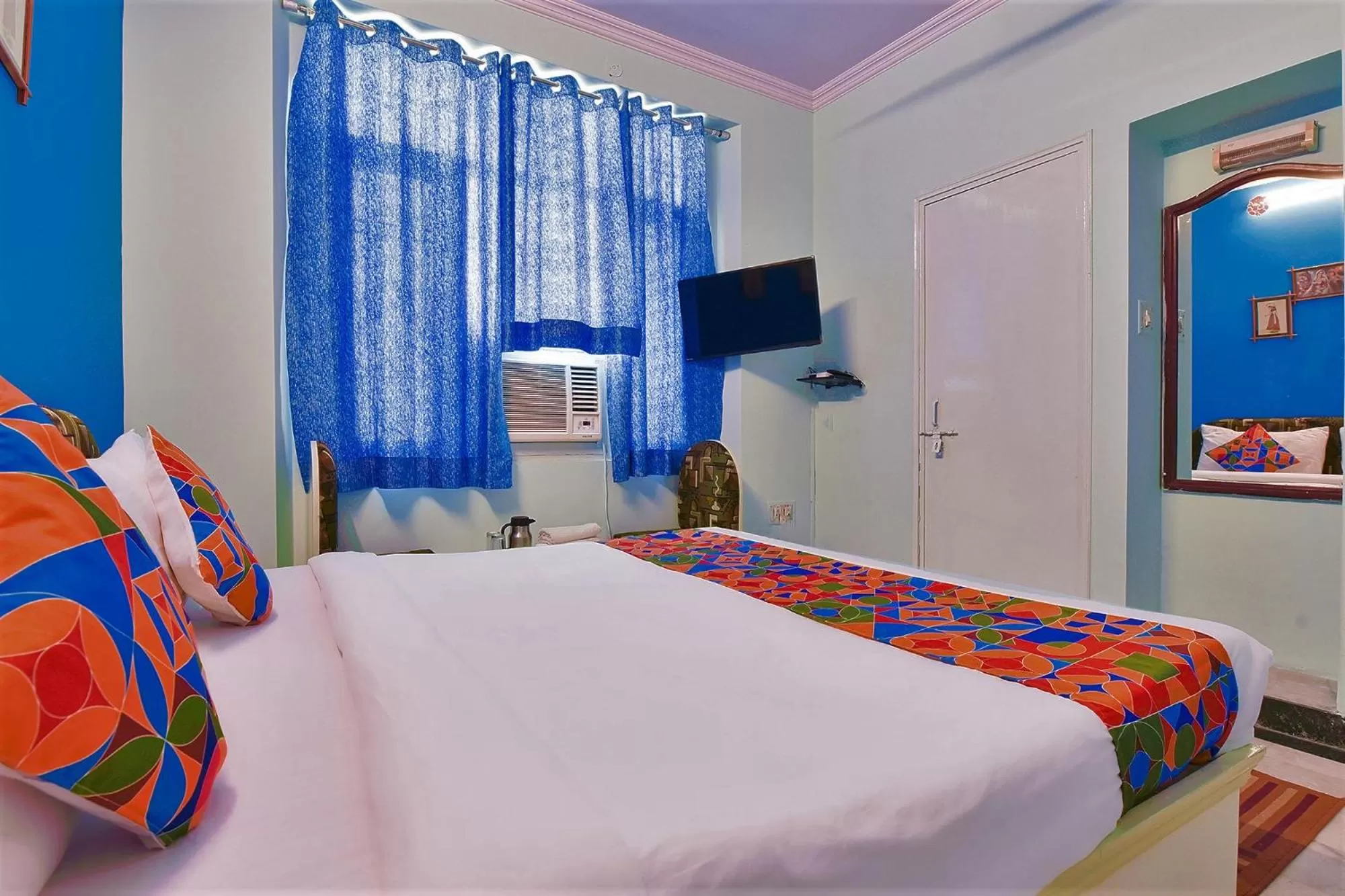 Bed in FabExpress Anuja