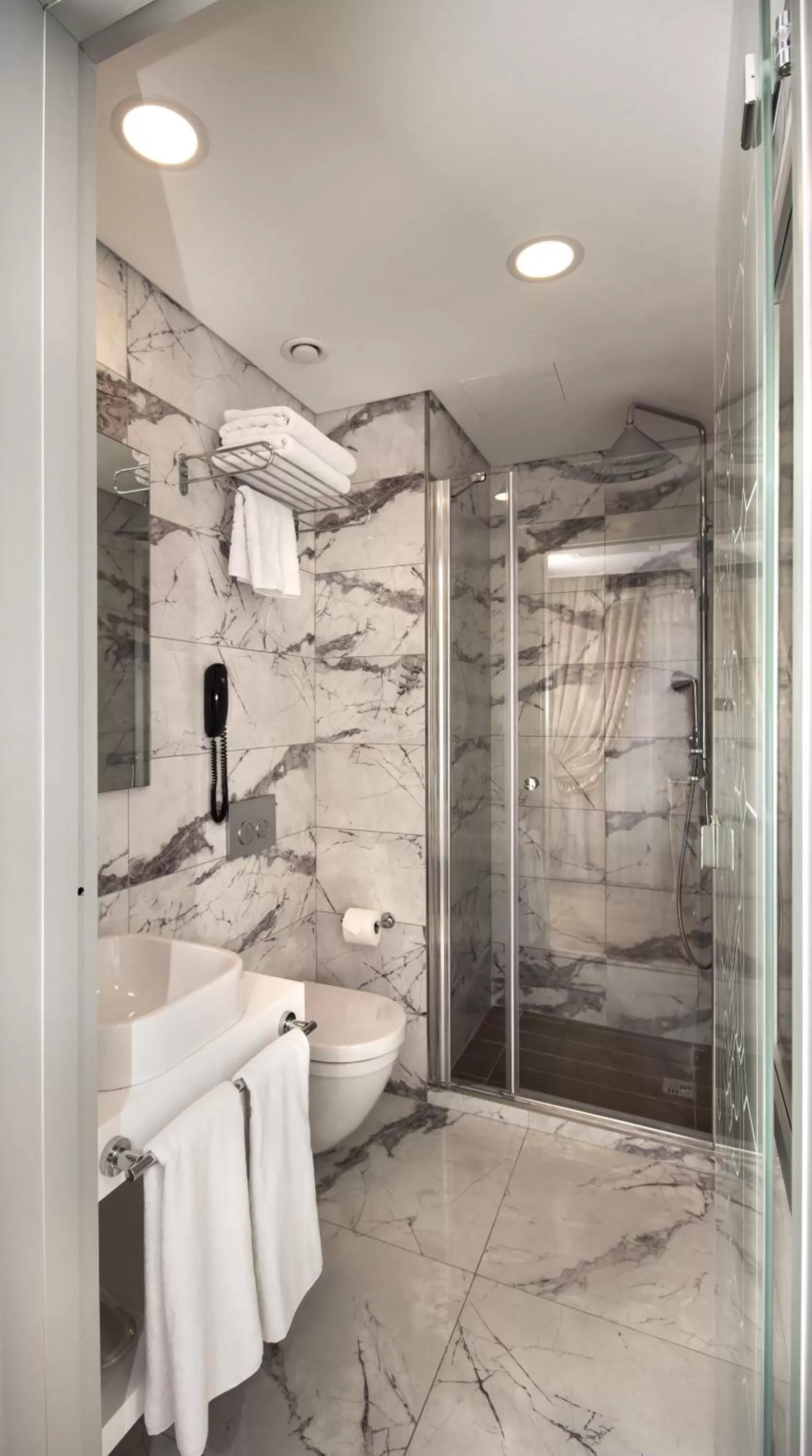 Bathroom in Istanbul Town Hotel