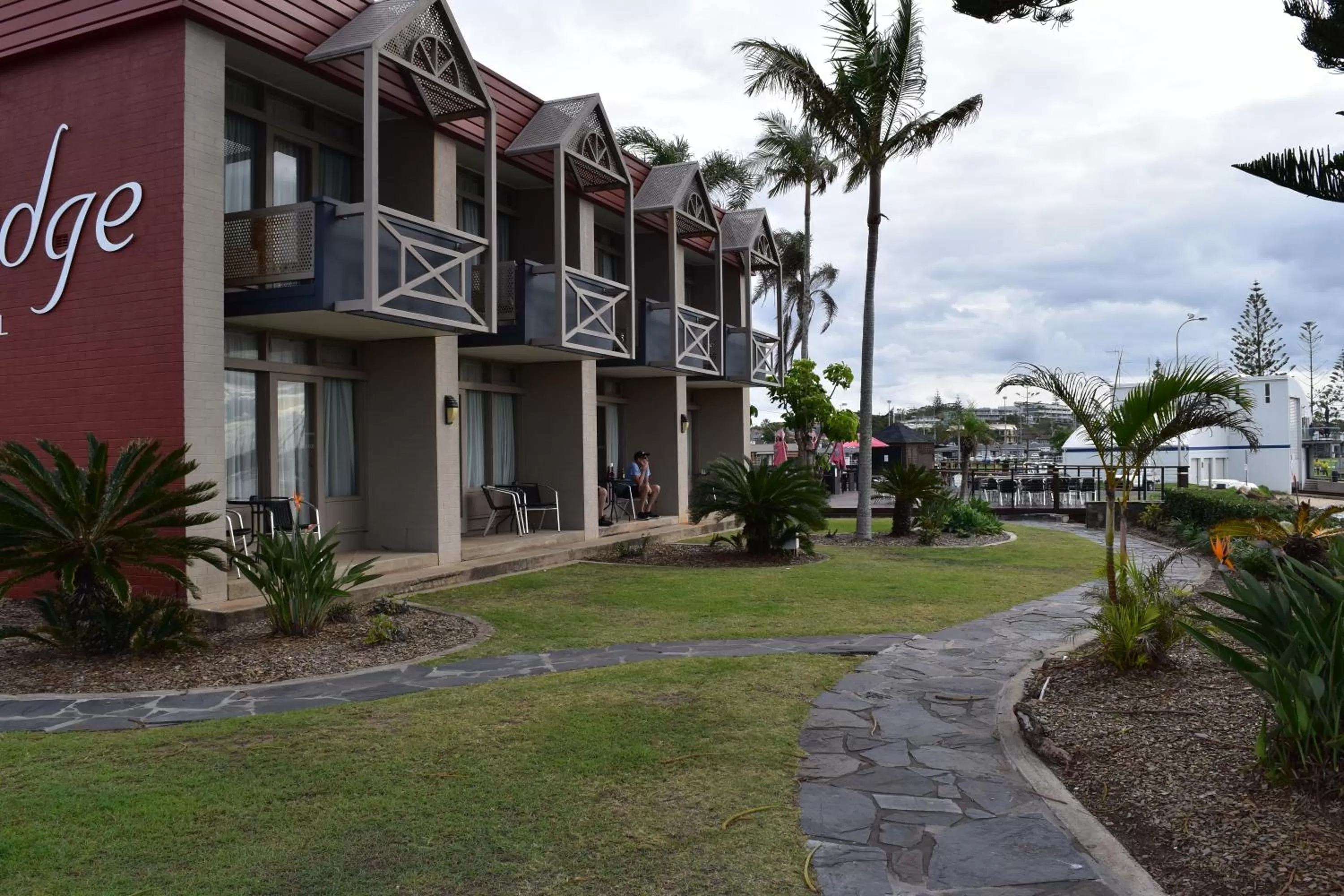 Garden in Comfort Resort Waters Edge