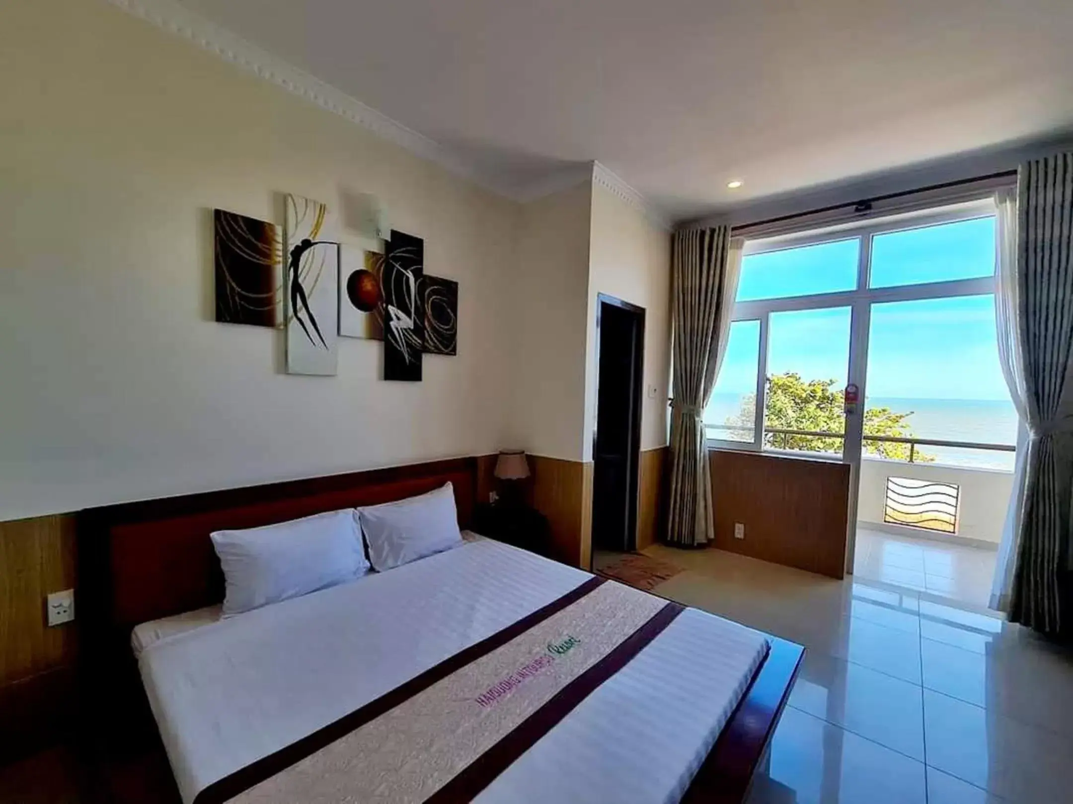 Superior Sea View Room (Double/Twin) in Hai Duong Intourco Resort