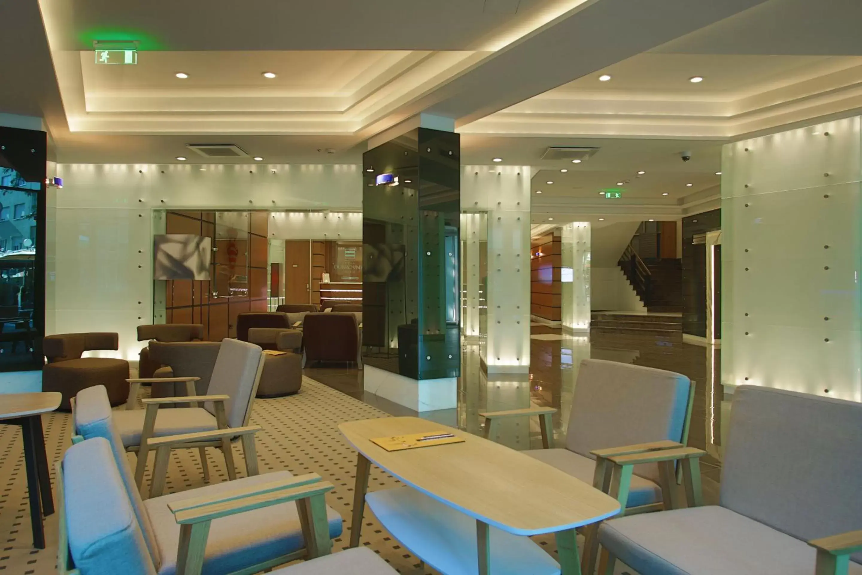 Lounge or bar, Restaurant/Places to Eat in Hotel Dubrovnik
