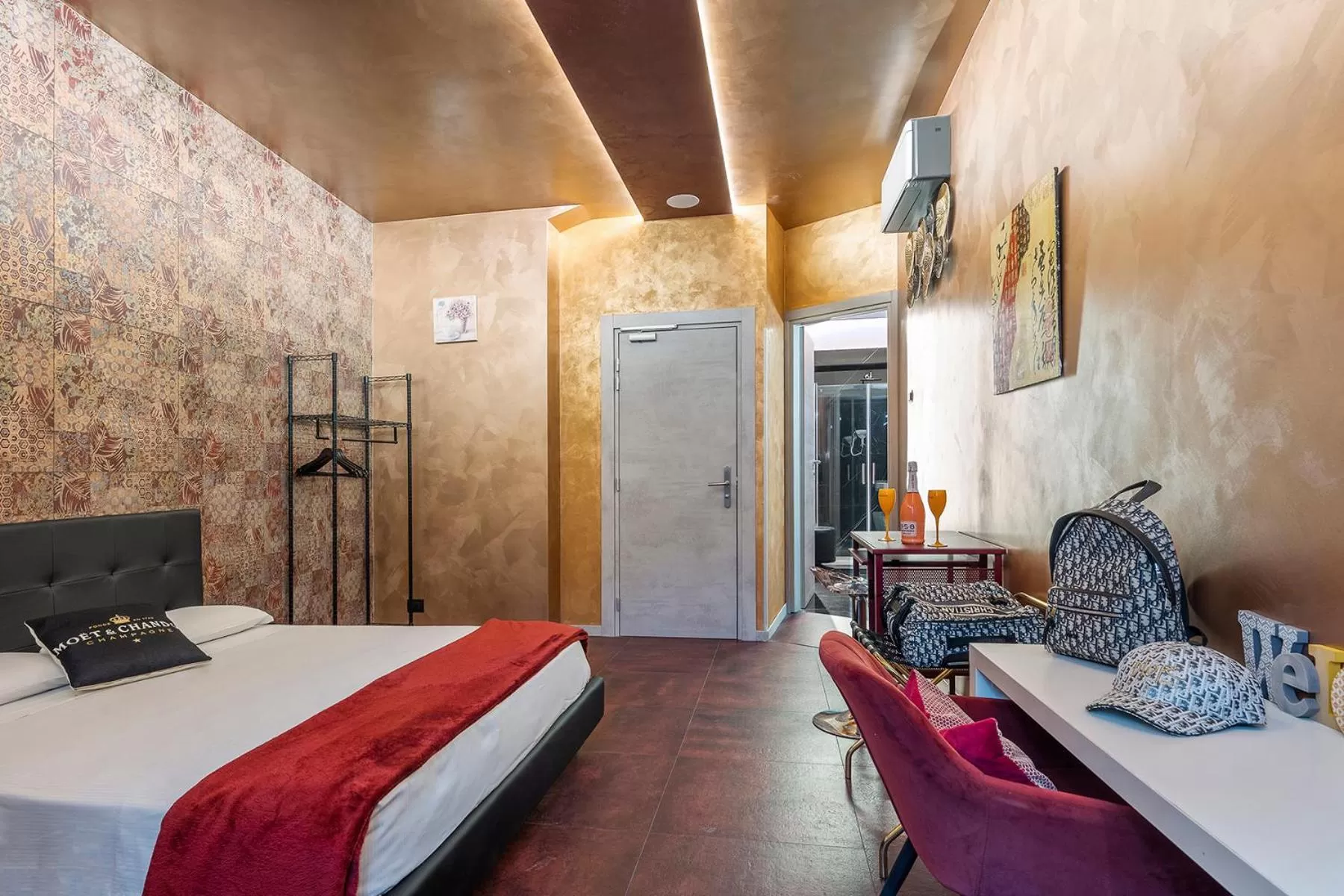 Photo of the whole room, Bed in Hotel Relais Dei Papi