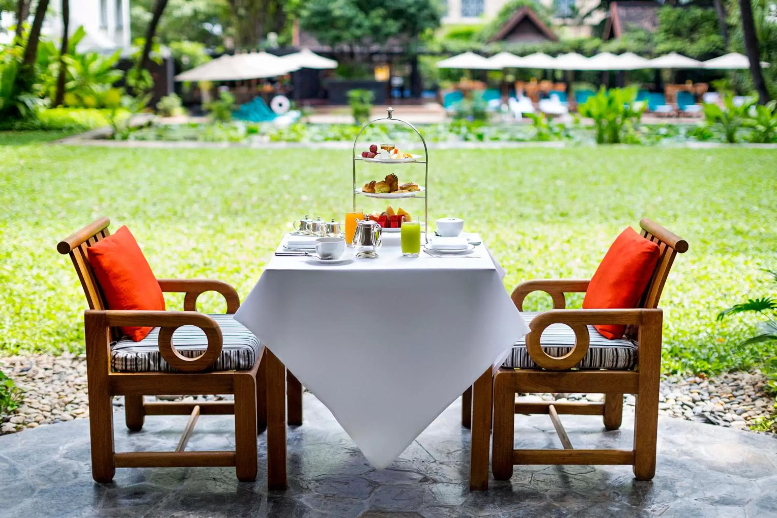 Patio, Restaurant/Places to Eat in Anantara Siam Bangkok Hotel