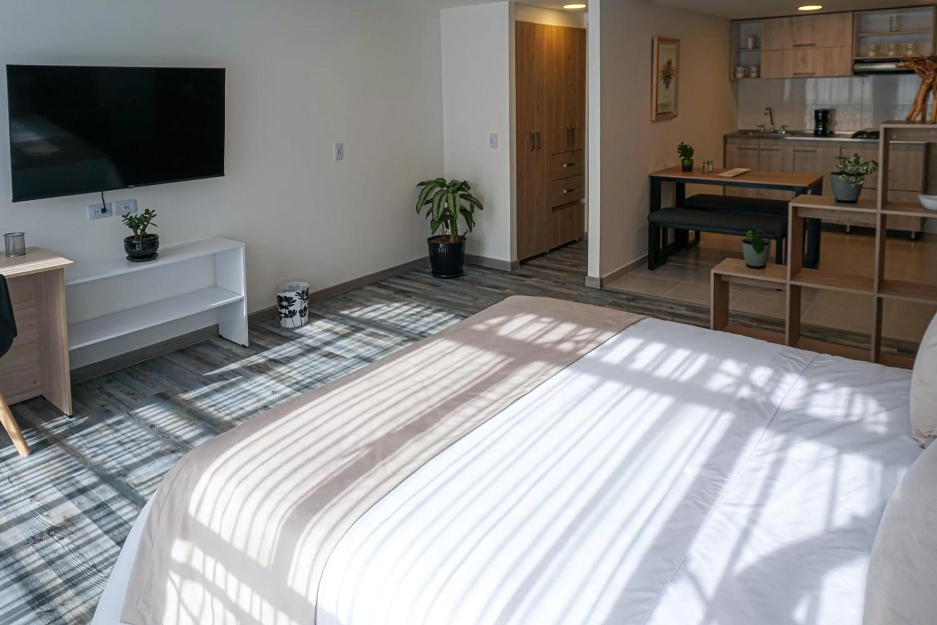 Photo of the whole room, Bed in 86 suites