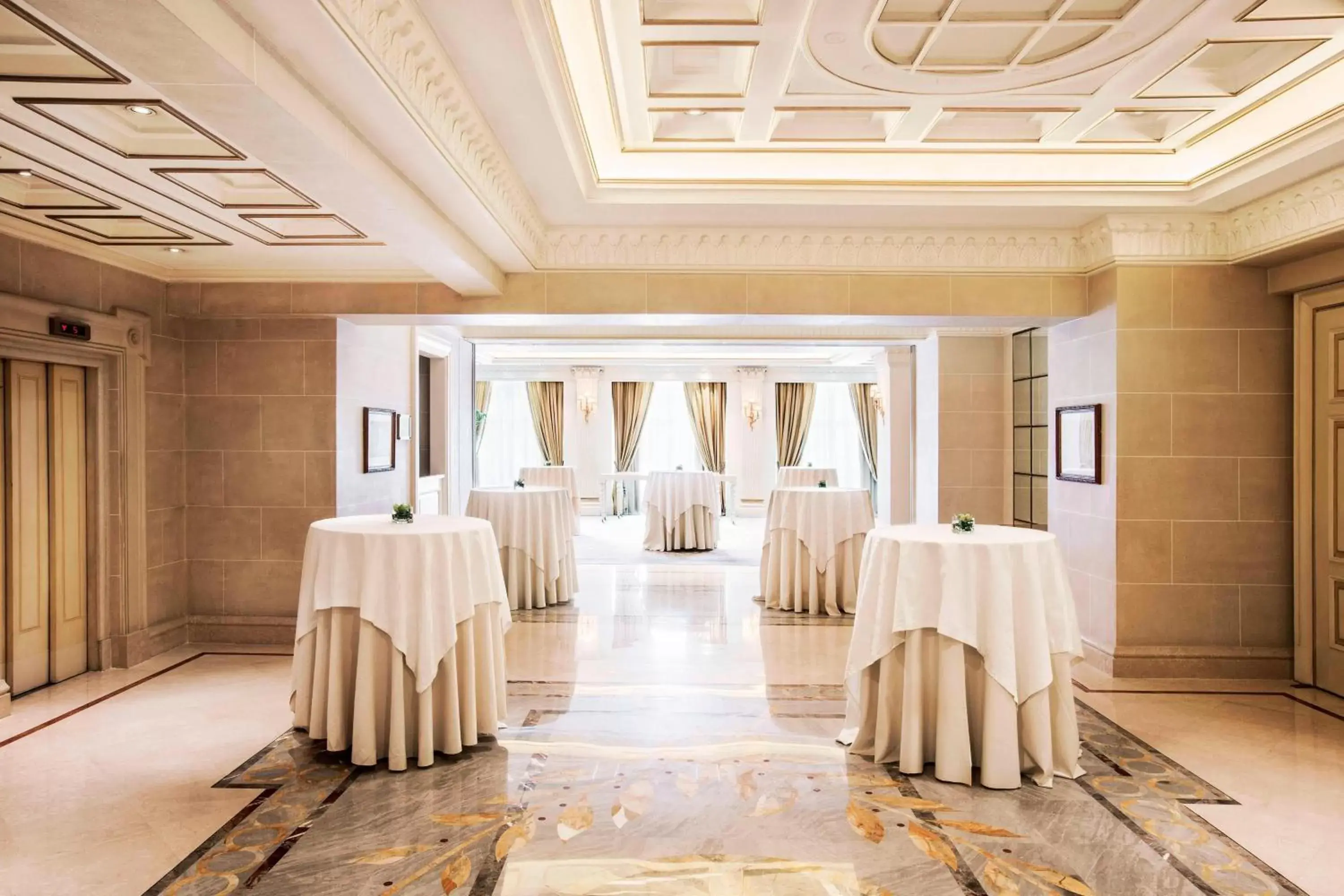Meeting/conference room, Banquet Facilities in King George, a Luxury Collection Hotel, Athens