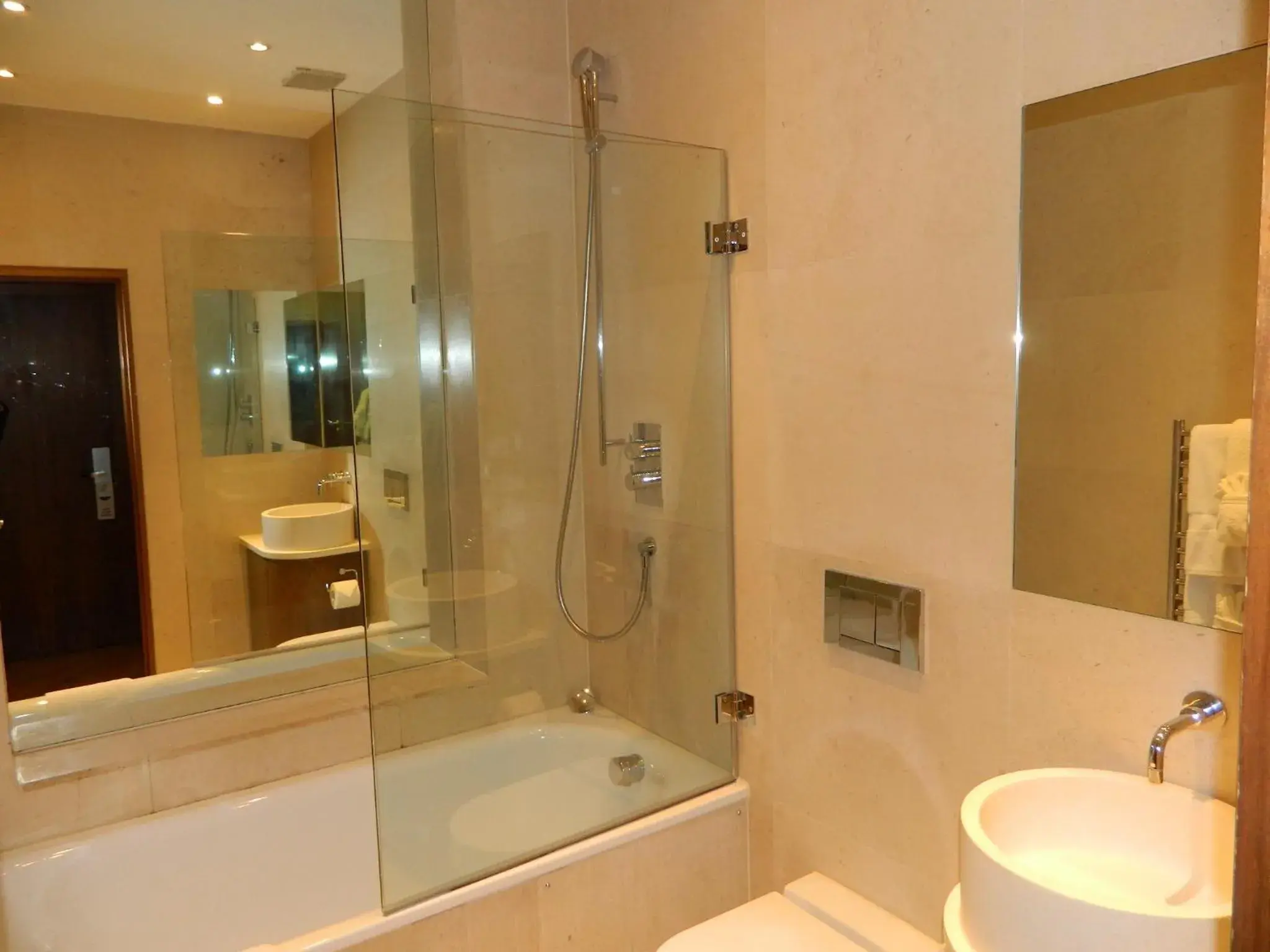 Shower, Bathroom in Presidential Apartments Kensington