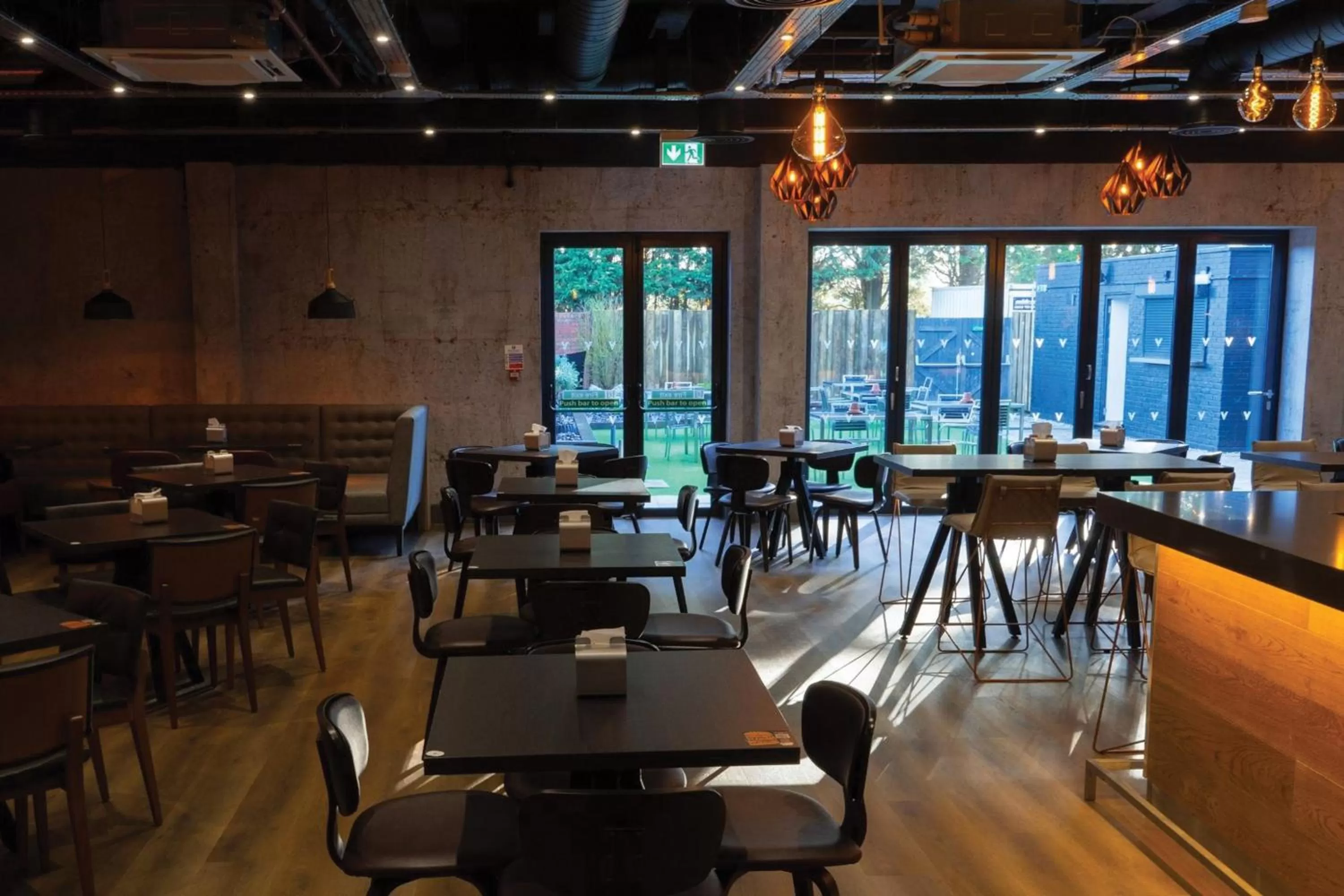 Restaurant/places to eat in Village Hotel Bracknell