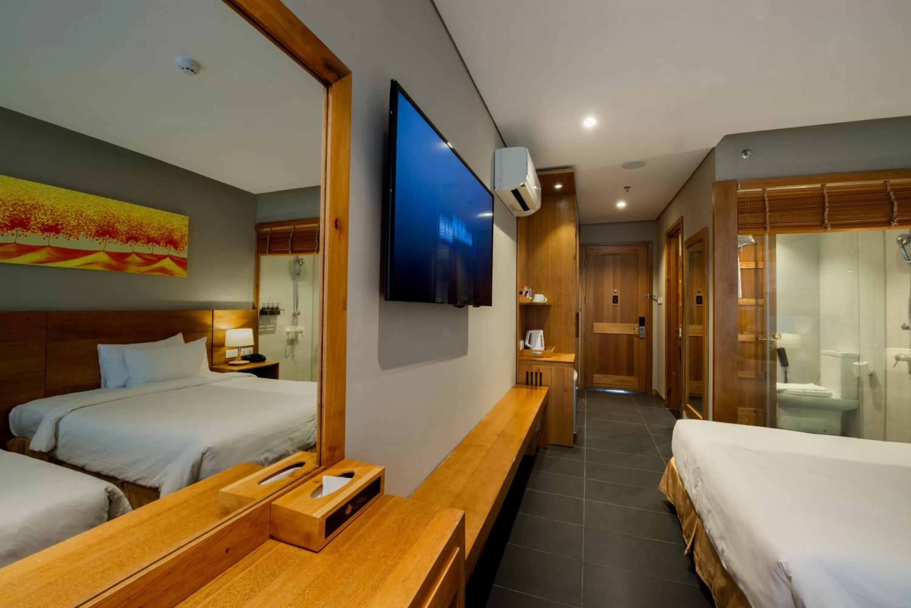 TV and multimedia, Bed in Maple Hotel & Apartment