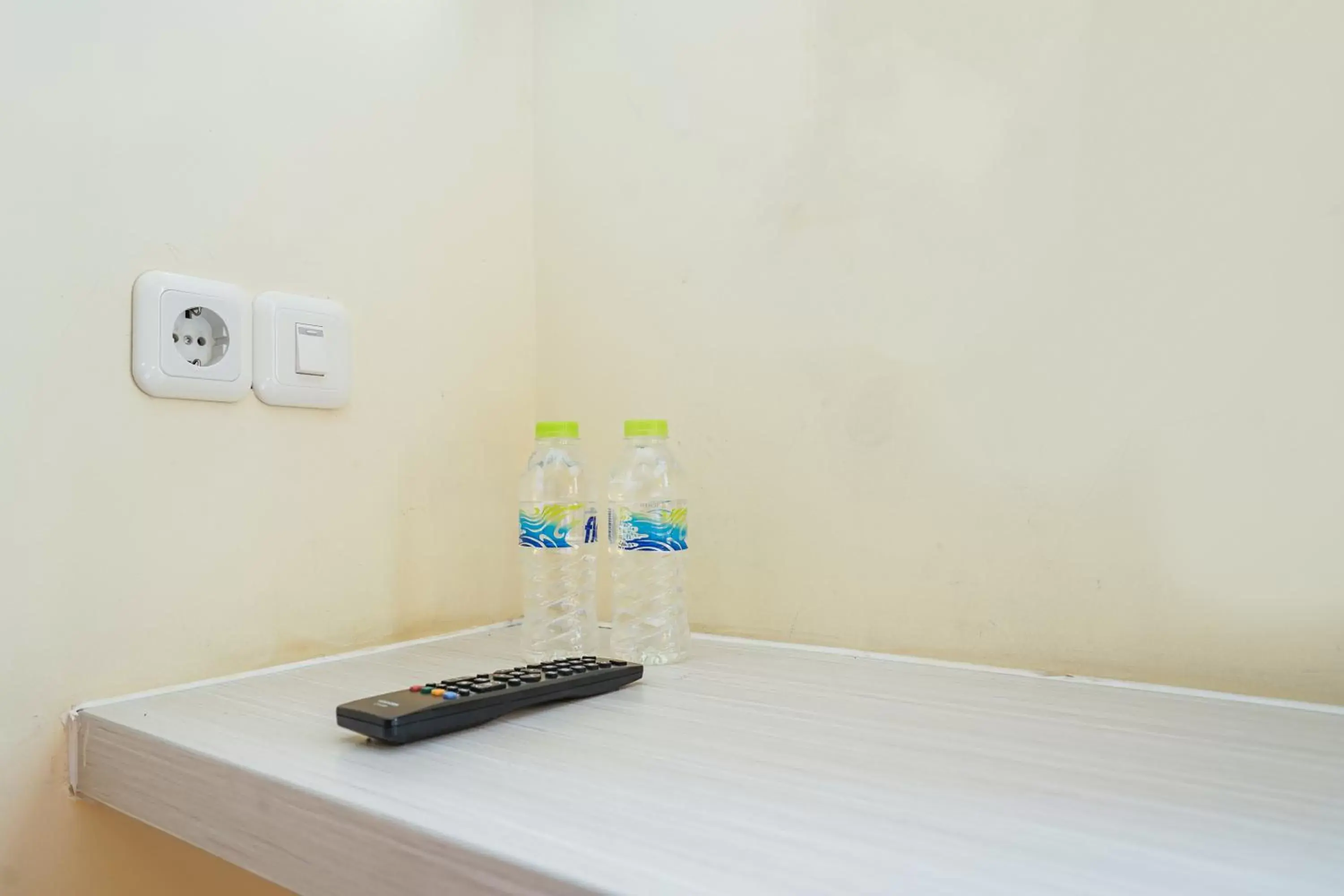Area and facilities in Pratisarawirya Guesthouse by ecommerceloka Area and facilities in Pratisarawirya Guesthouse by ecommerceloka