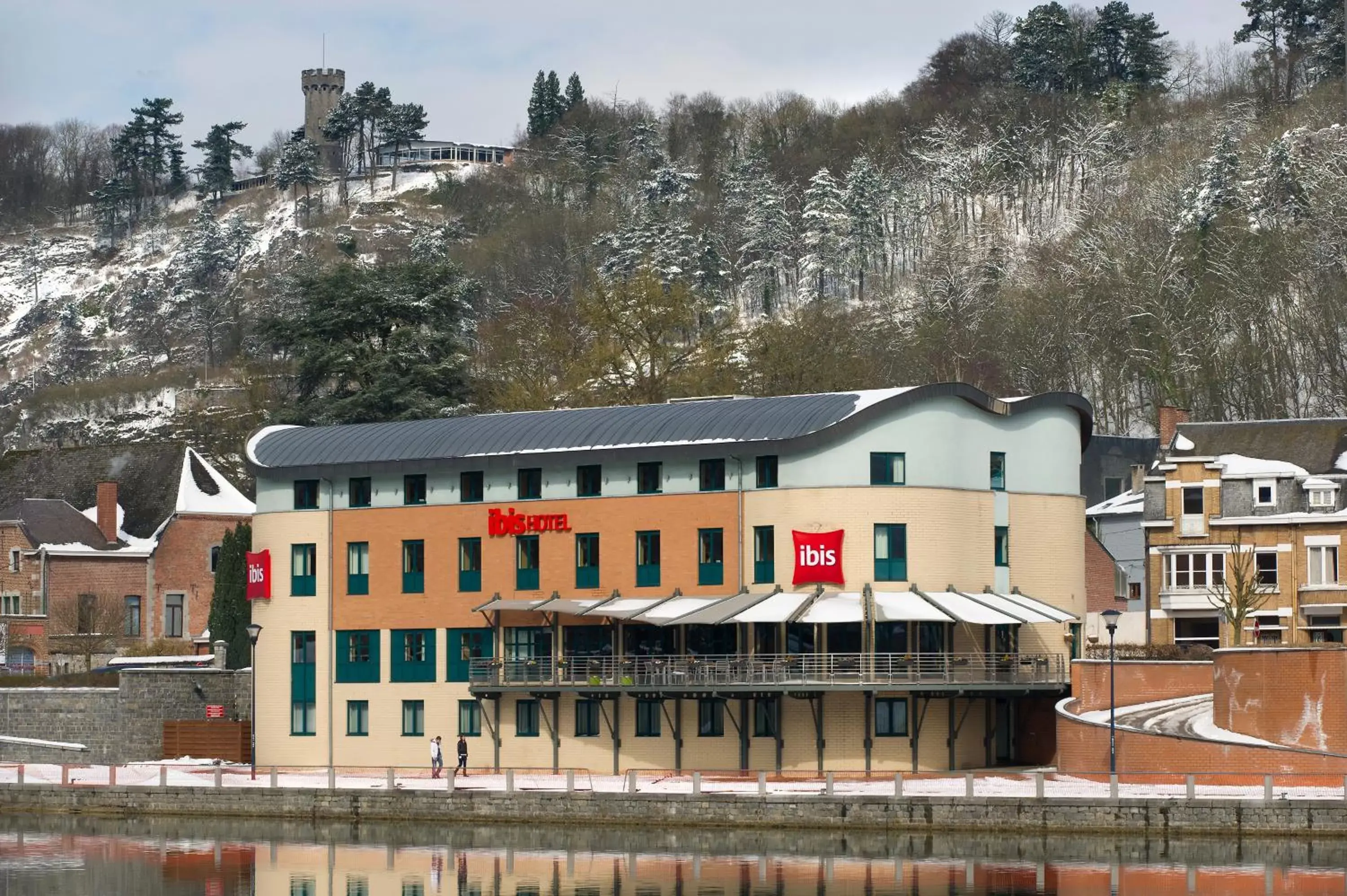 Property Building in ibis Dinant Centre