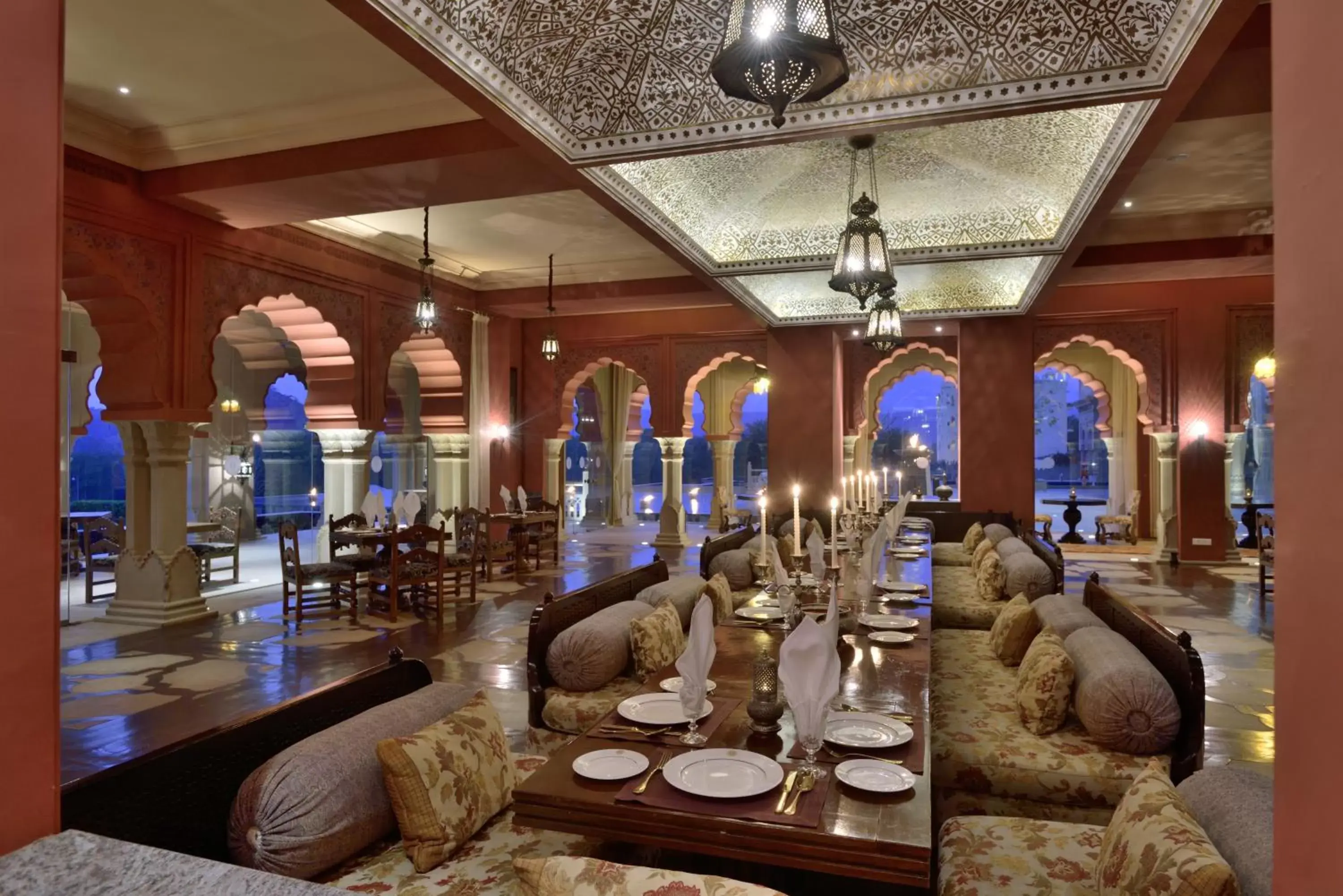 Restaurant/Places to Eat in Fairmont Jaipur