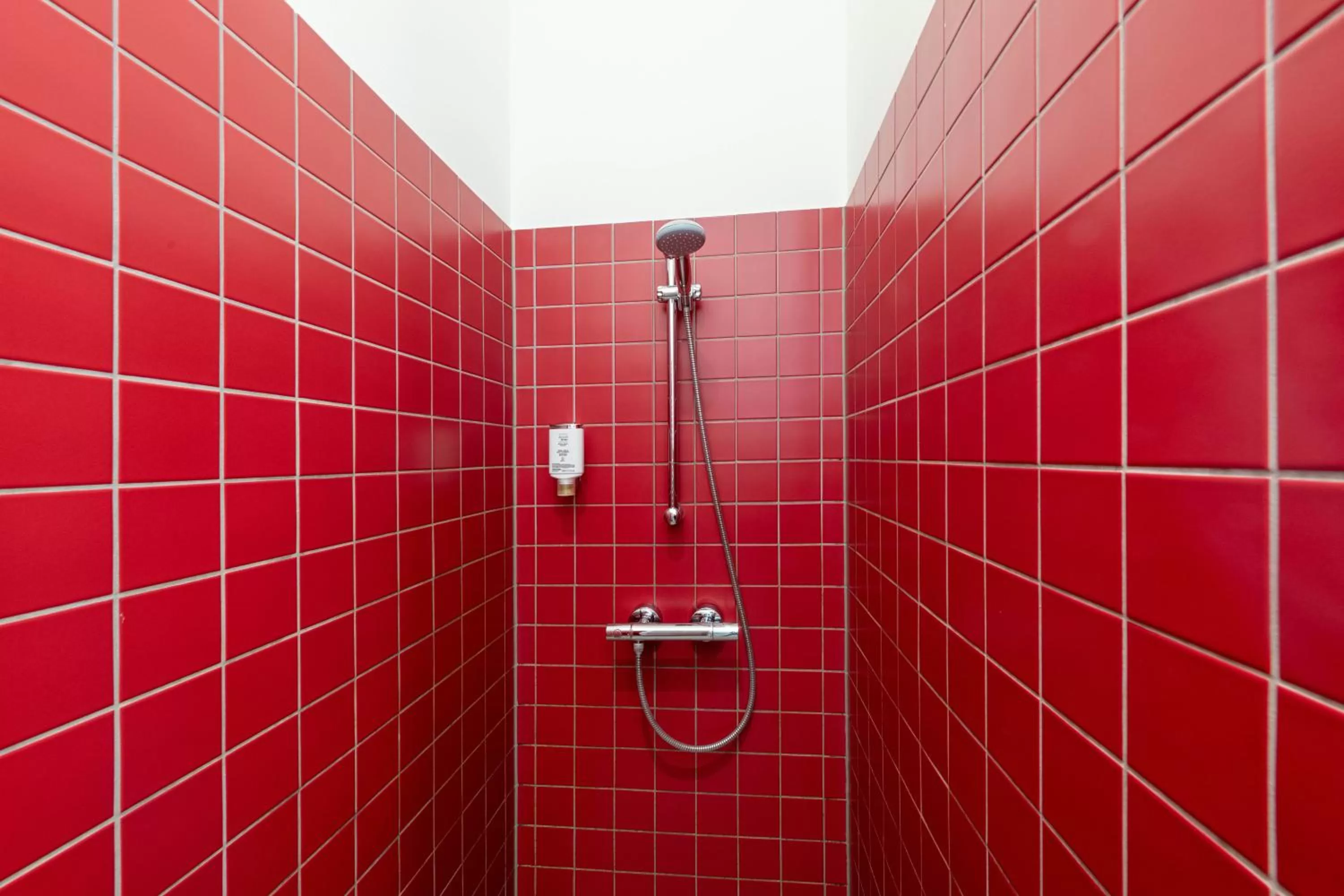 Shower in Hotel am Großen Waisenhaus