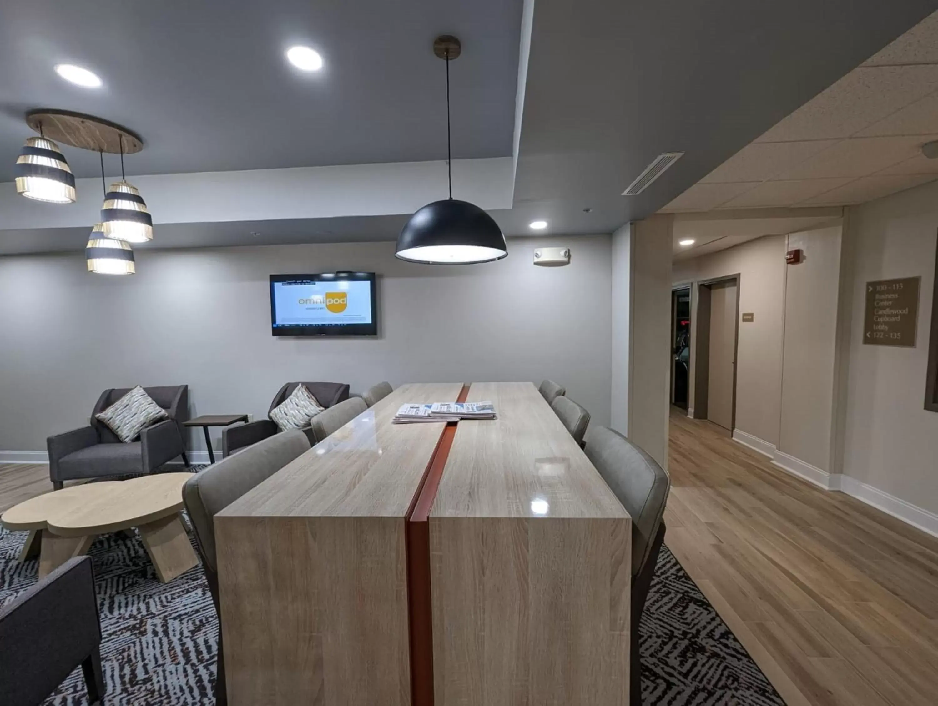 Property building, Bed in Candlewood Suites Aberdeen-Bel Air by IHG Property building, Bed in Candlewood Suites Aberdeen-Bel Air by IHG