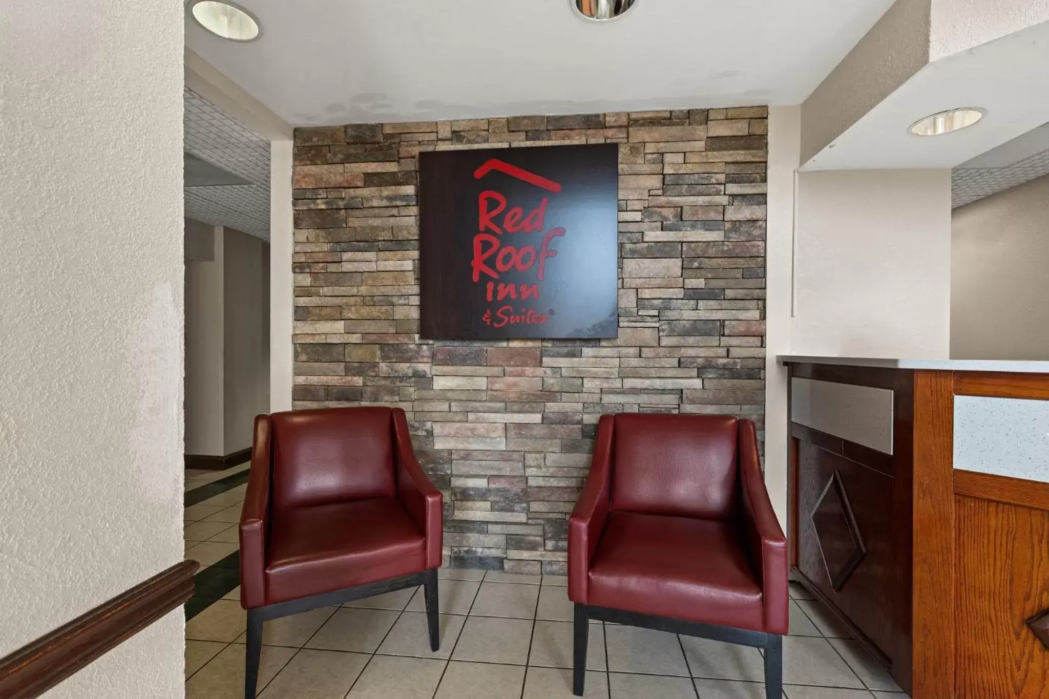 Lobby or reception, Seating Area in Red Roof Inn & Suites Newnan