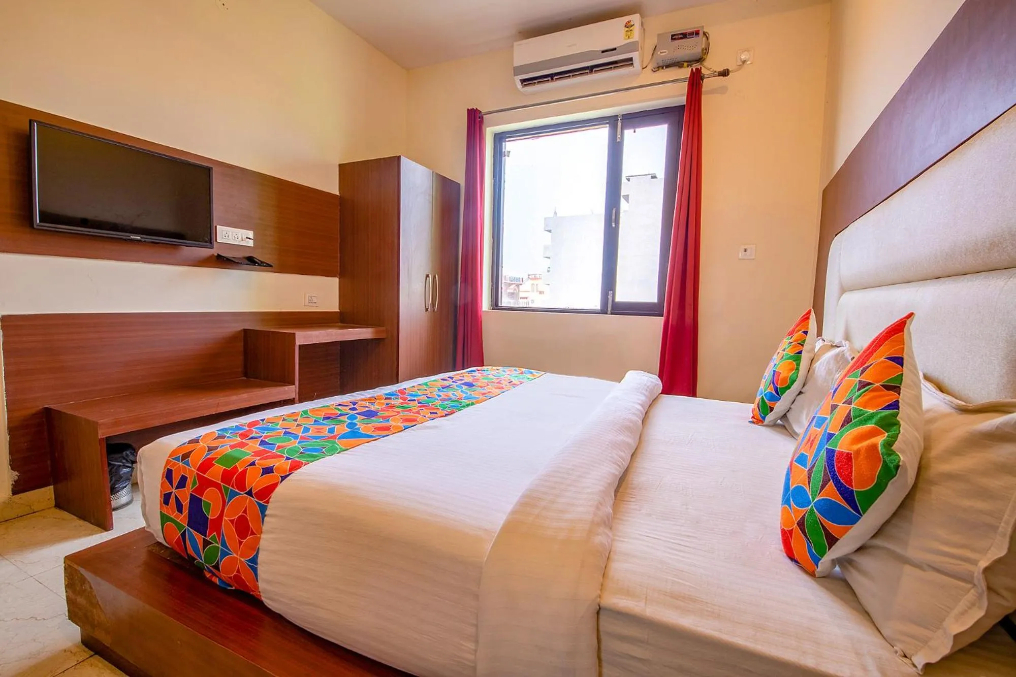 TV and multimedia in FabHotel As Residency