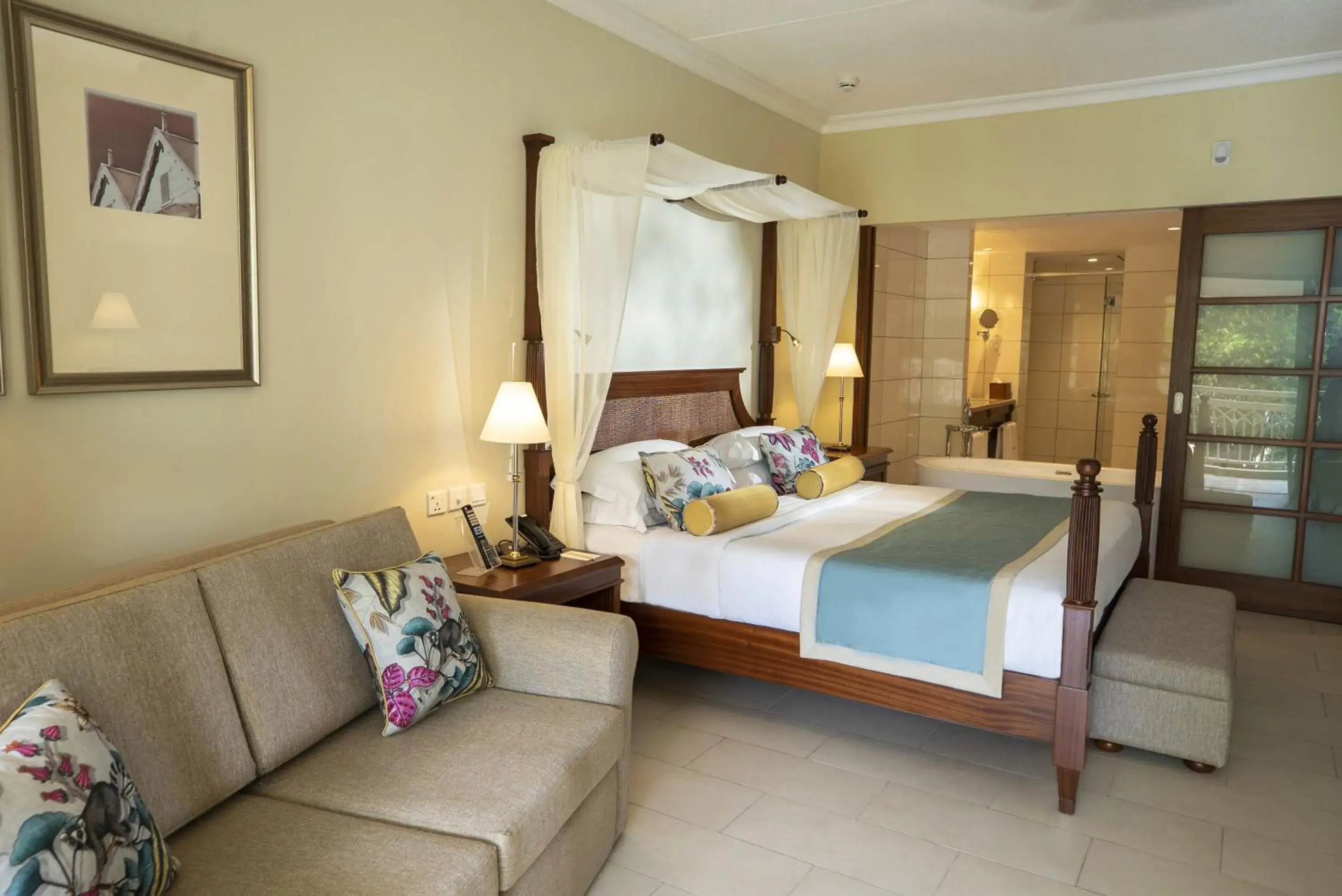 Bedroom in Maritim Resort & Spa Mauritius