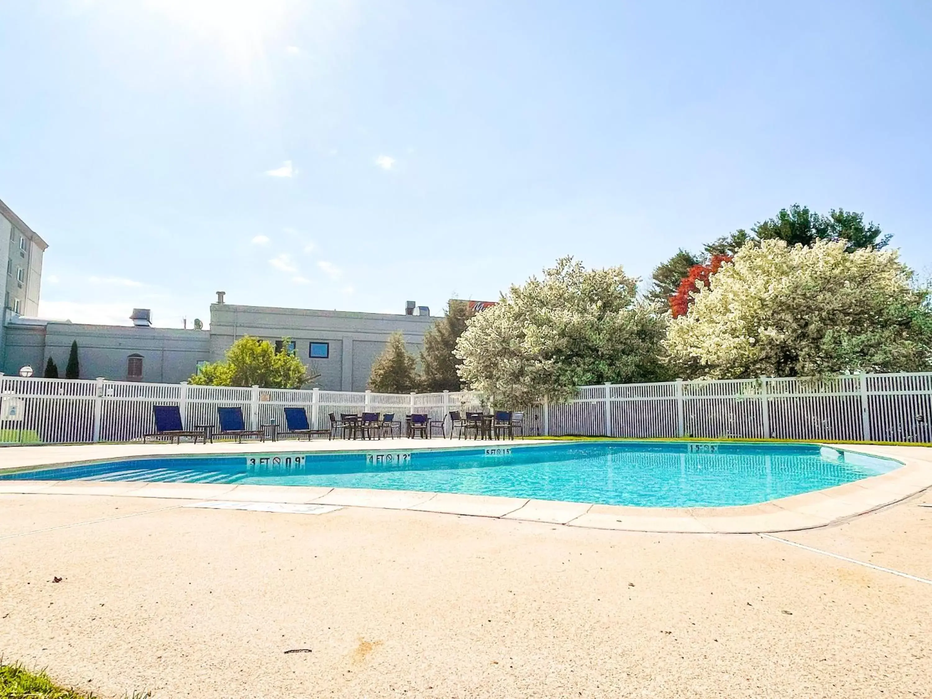 Swimming Pool in Holiday Inn Salem, an IHG Hotel