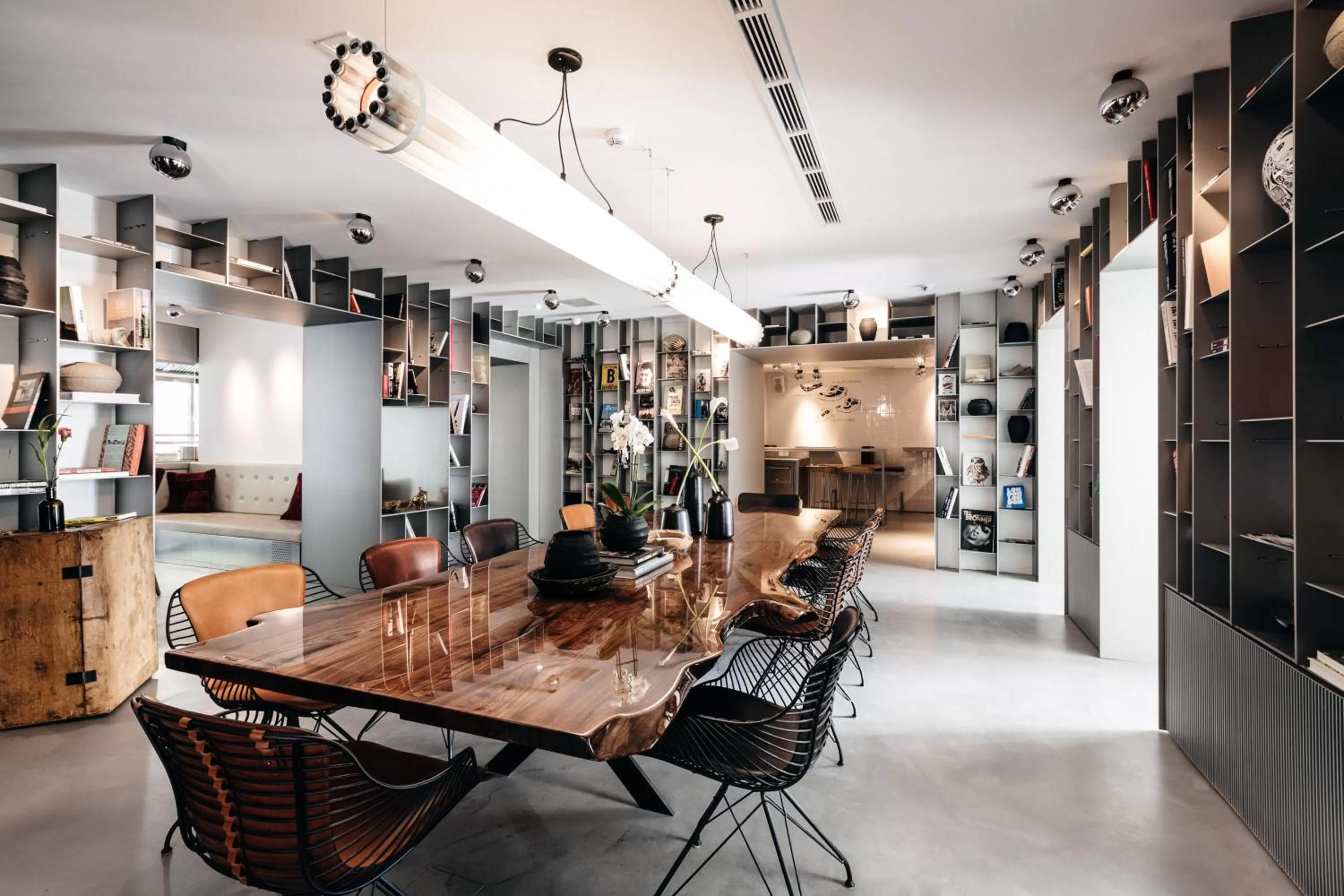 Restaurant/places to eat in Sir Savigny Hotel, part of Sircle Collection