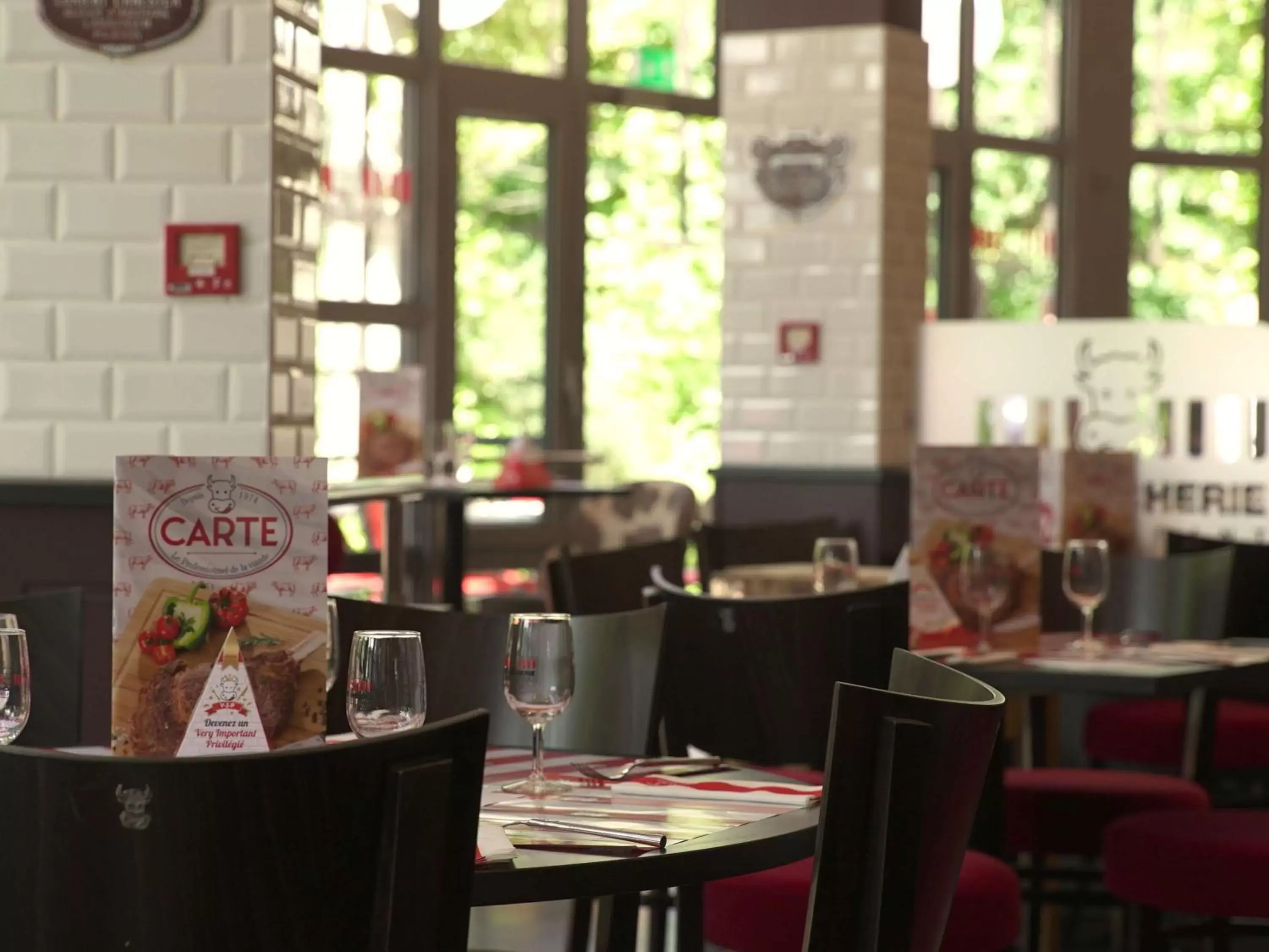 Restaurant/Places to Eat in ibis Villepinte Parc des Expositions