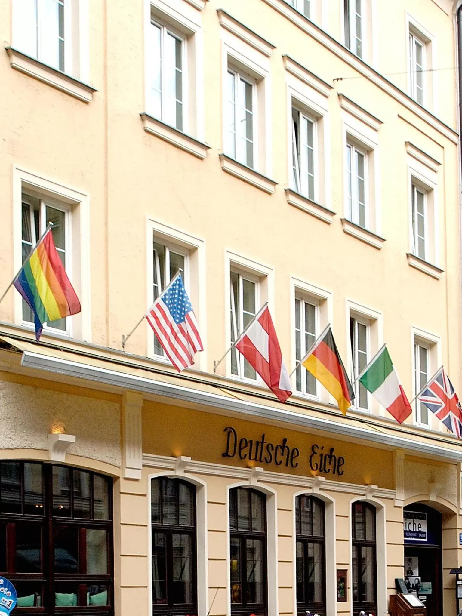 Facade/Entrance in Hotel Deutsche Eiche