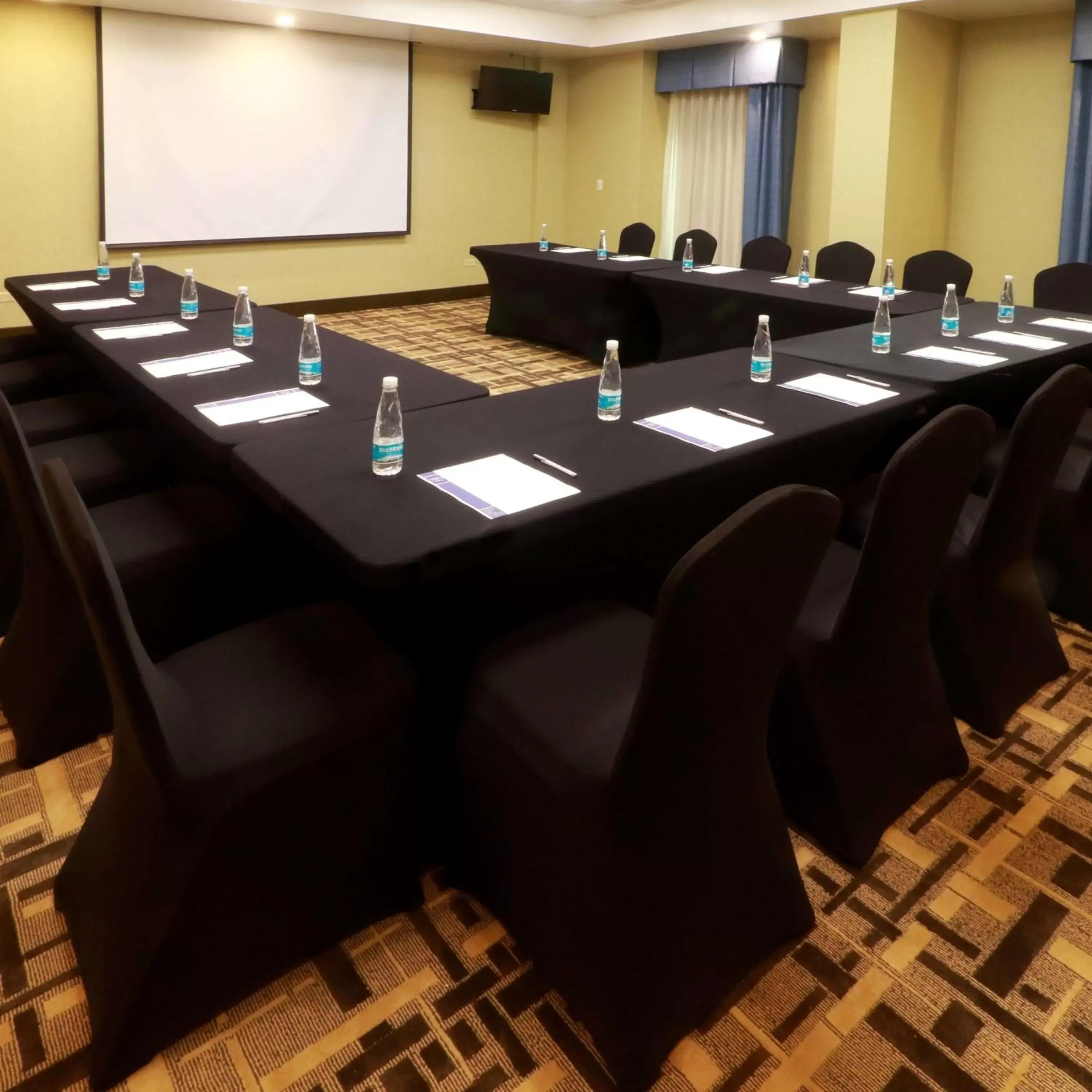 Meeting/conference room in Hampton by Hilton Reynosa Zona Industrial