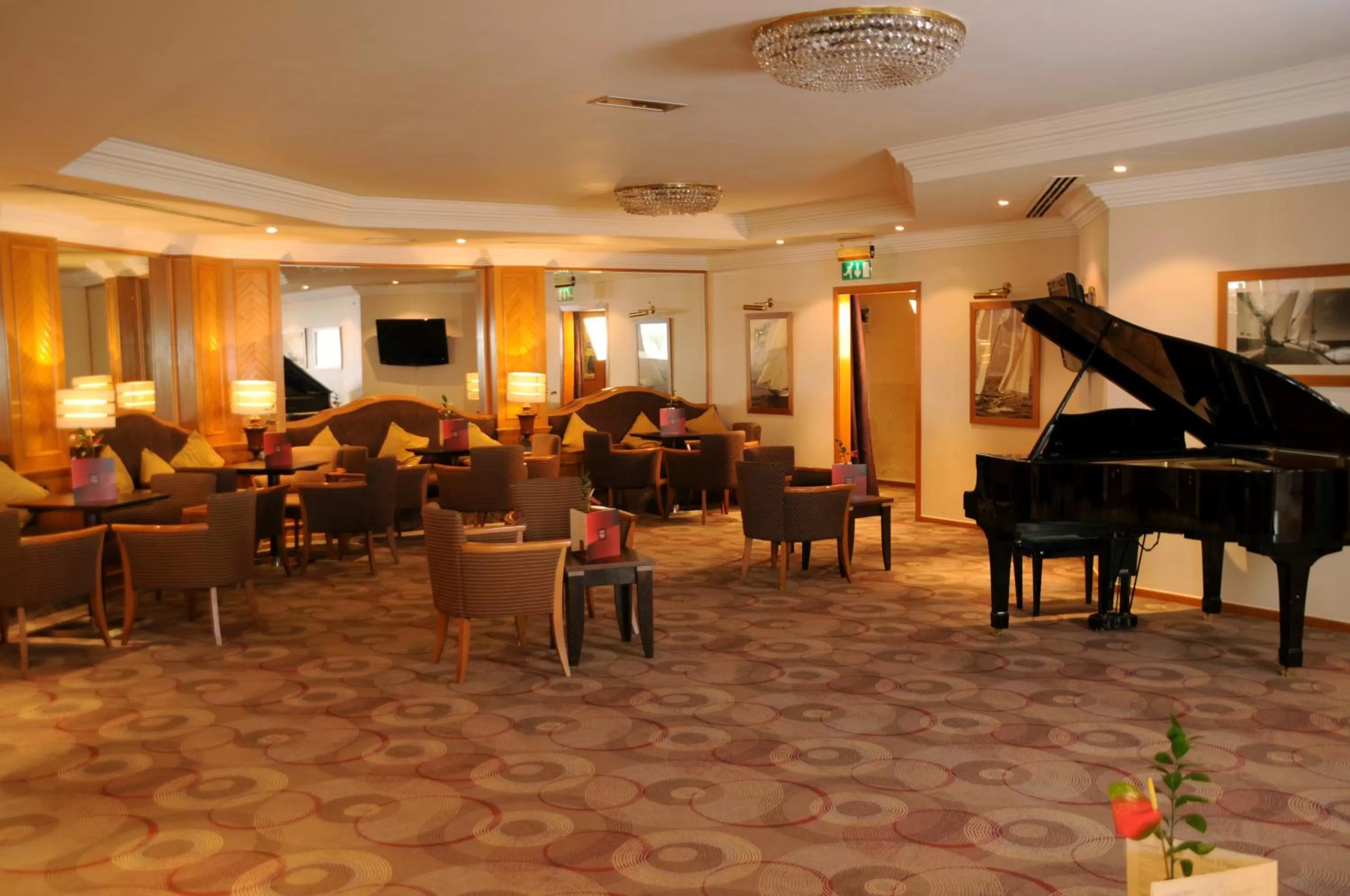 Lounge or bar, Restaurant/Places to Eat in Poole Quay Hotel