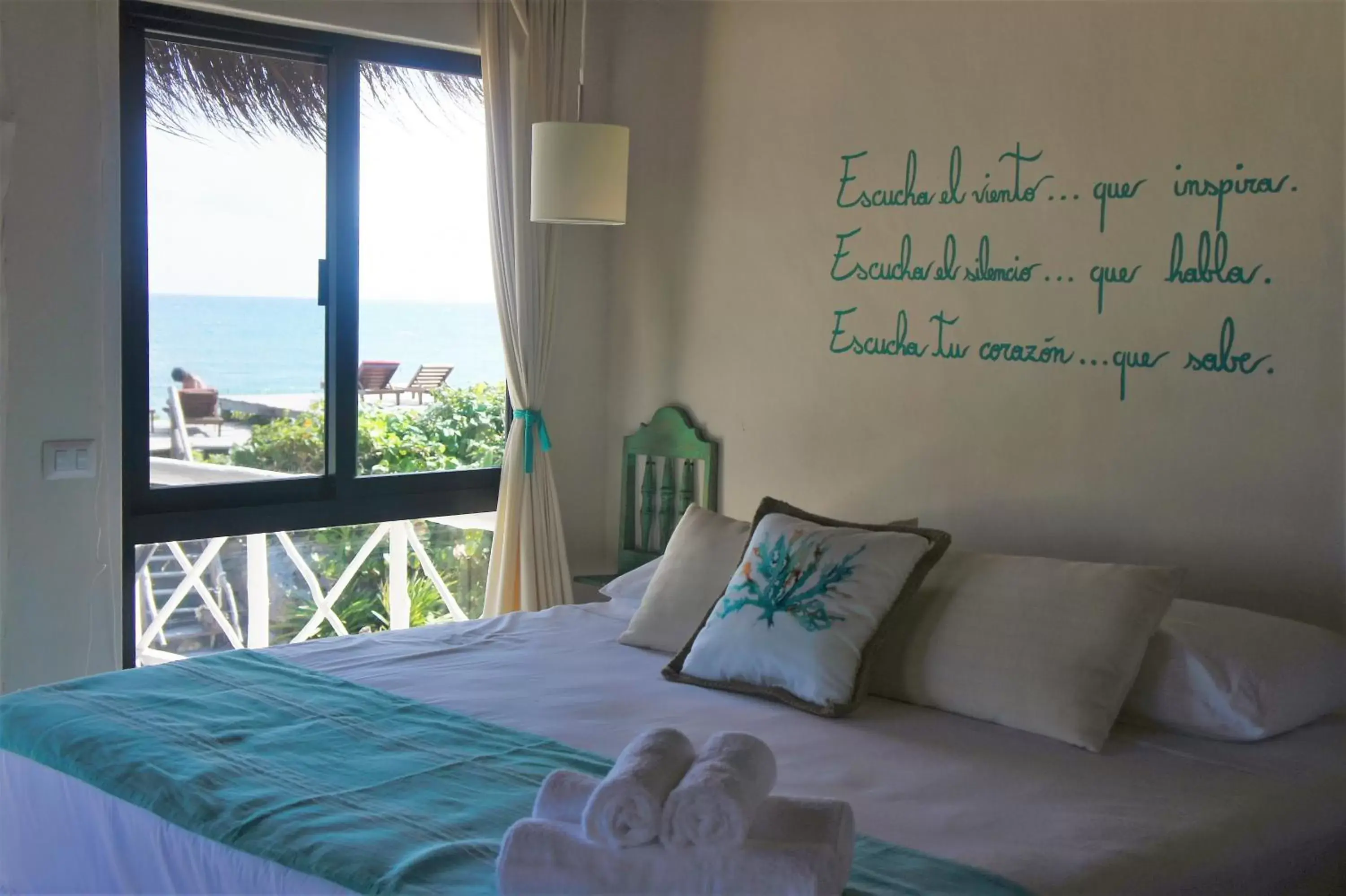 Decorative detail, Bed in Punta Piedra Beach Posada