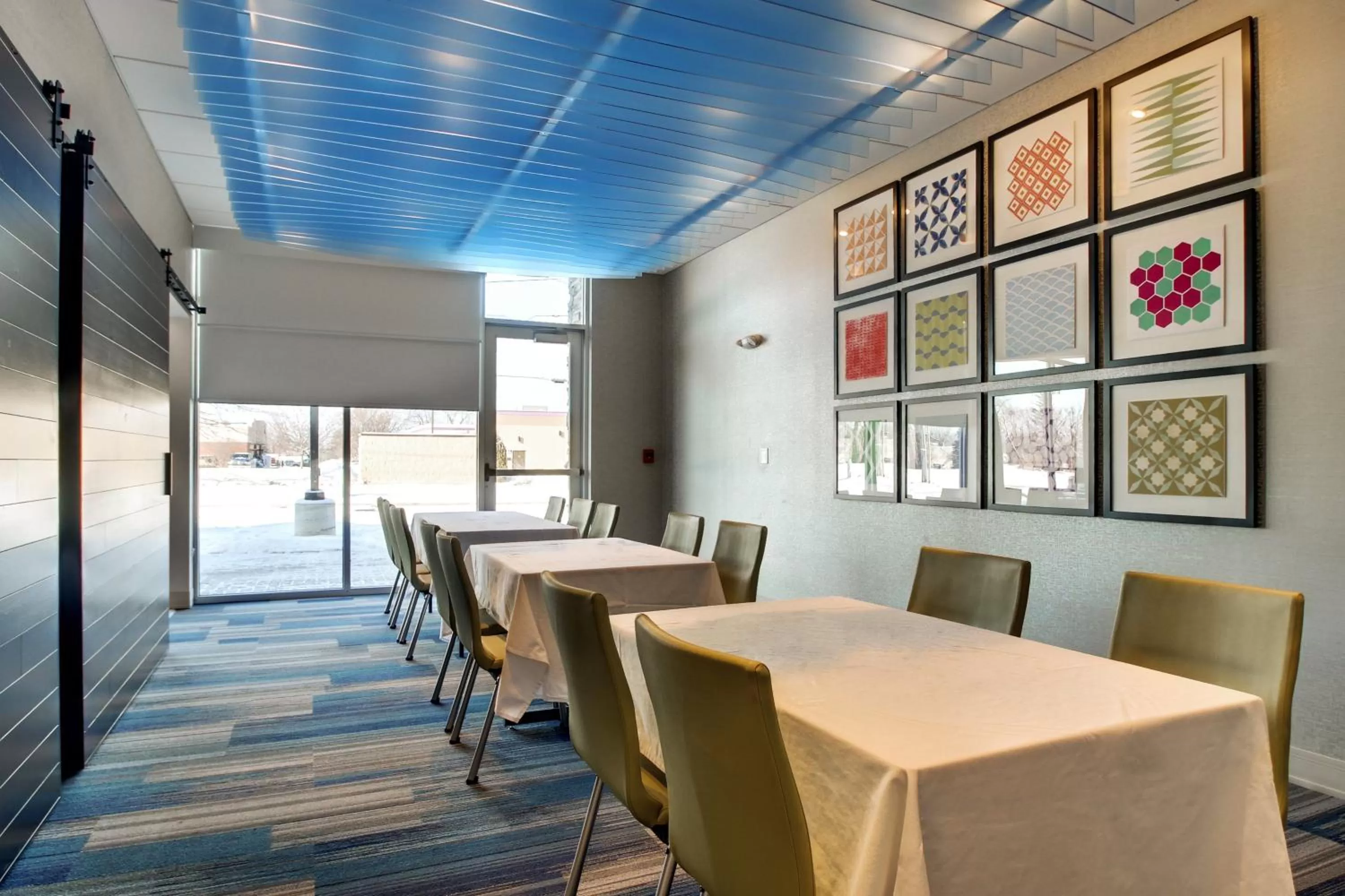 Meeting/conference room in Holiday Inn Express & Suites Galesburg by IHG
