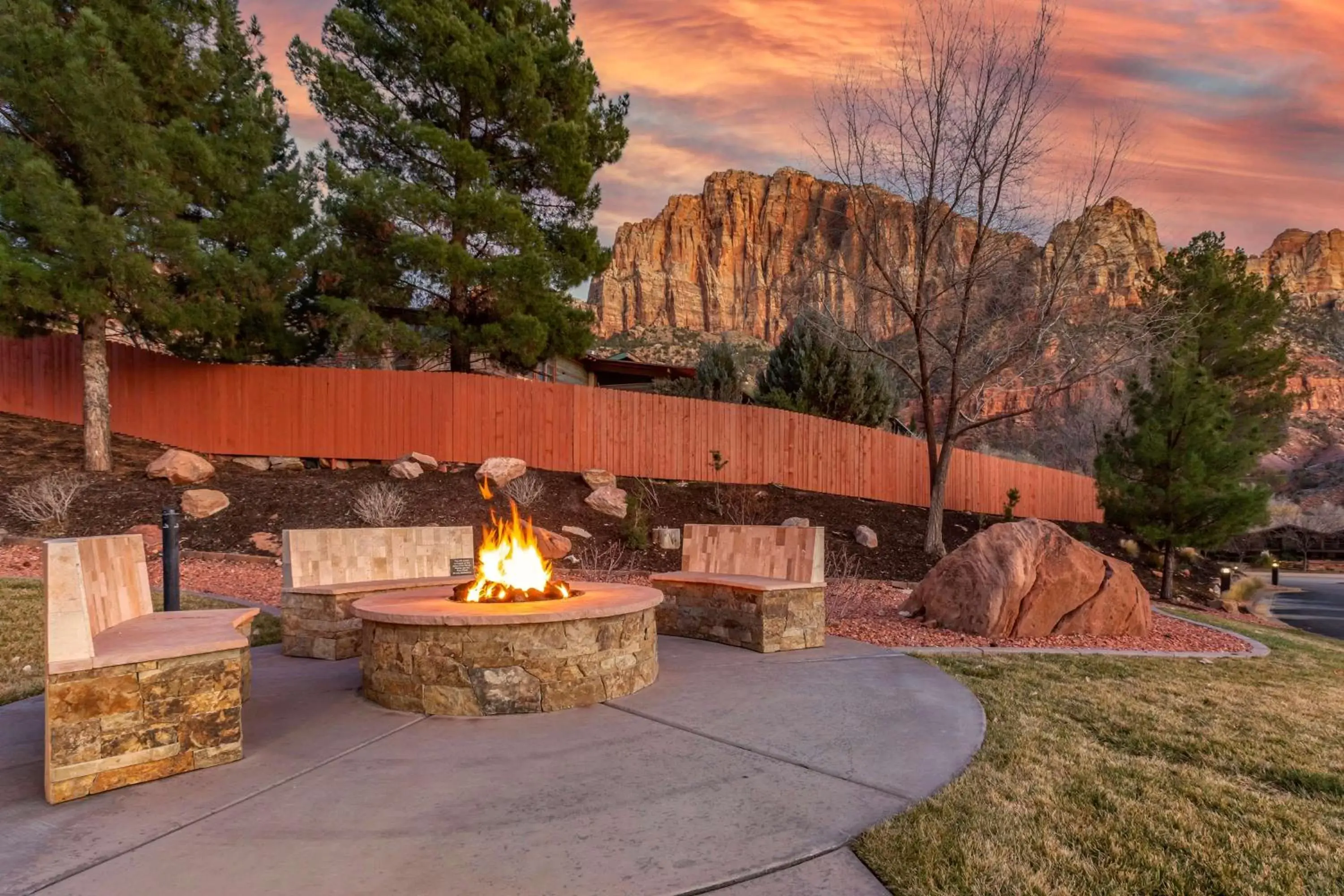 Property building in Best Western Plus Zion Canyon Inn & Suites