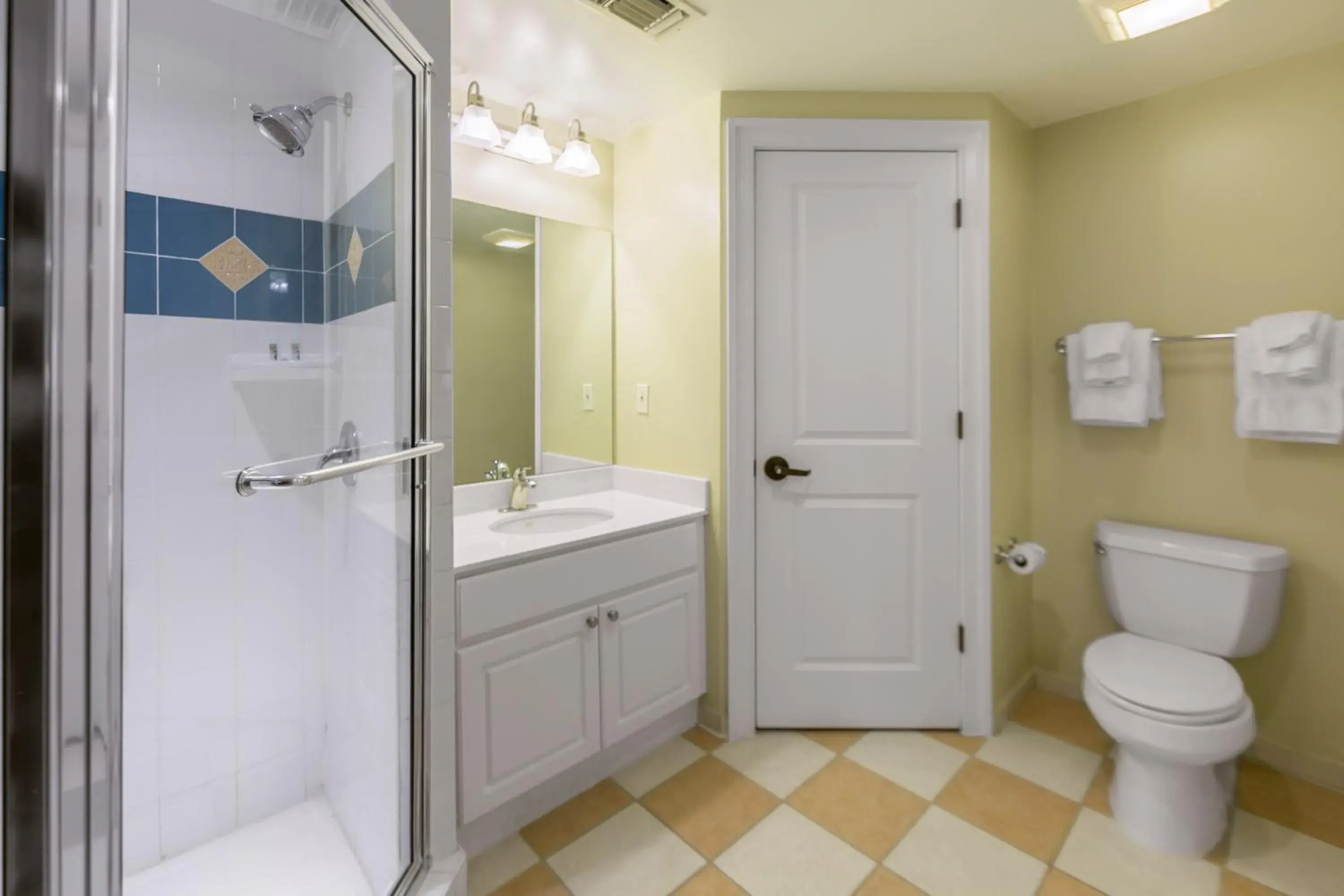 Shower, Bathroom in Holiday Inn Club Vacations South Beach Resort, an IHG Hotel