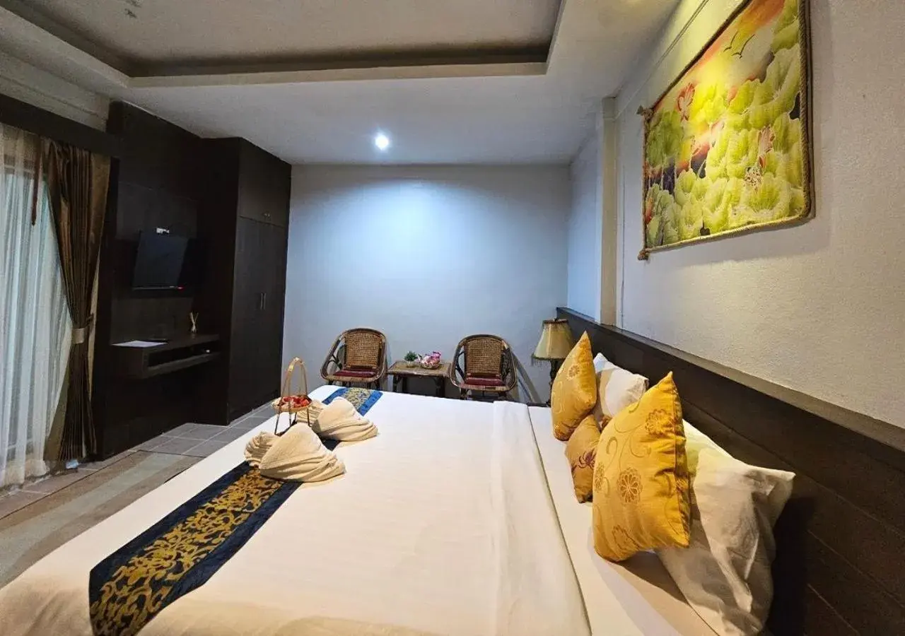 Bedroom in Lanta Nice Beach Resort - SHA Extra Plus