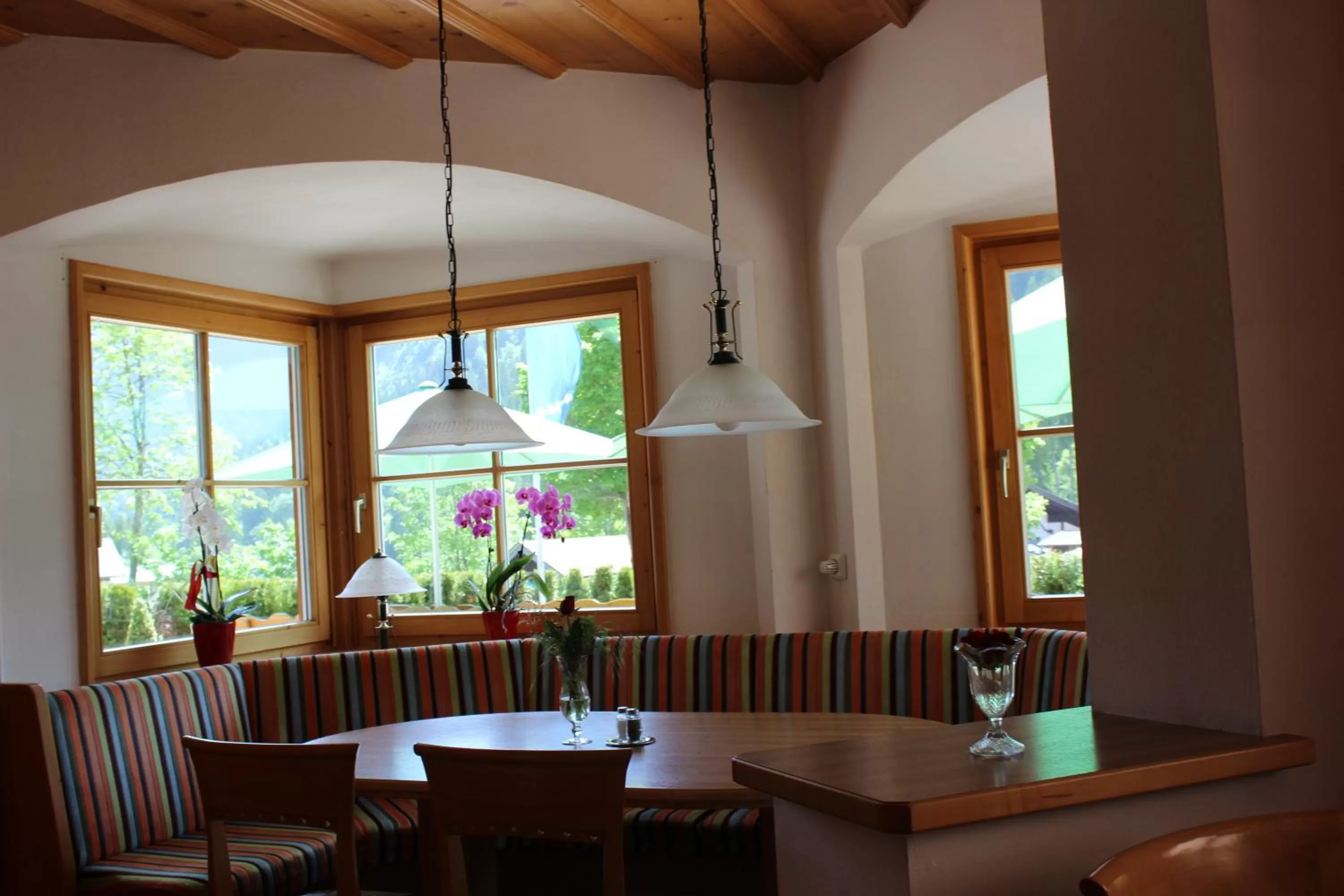 Restaurant/places to eat in Alpenhotel Widderstein