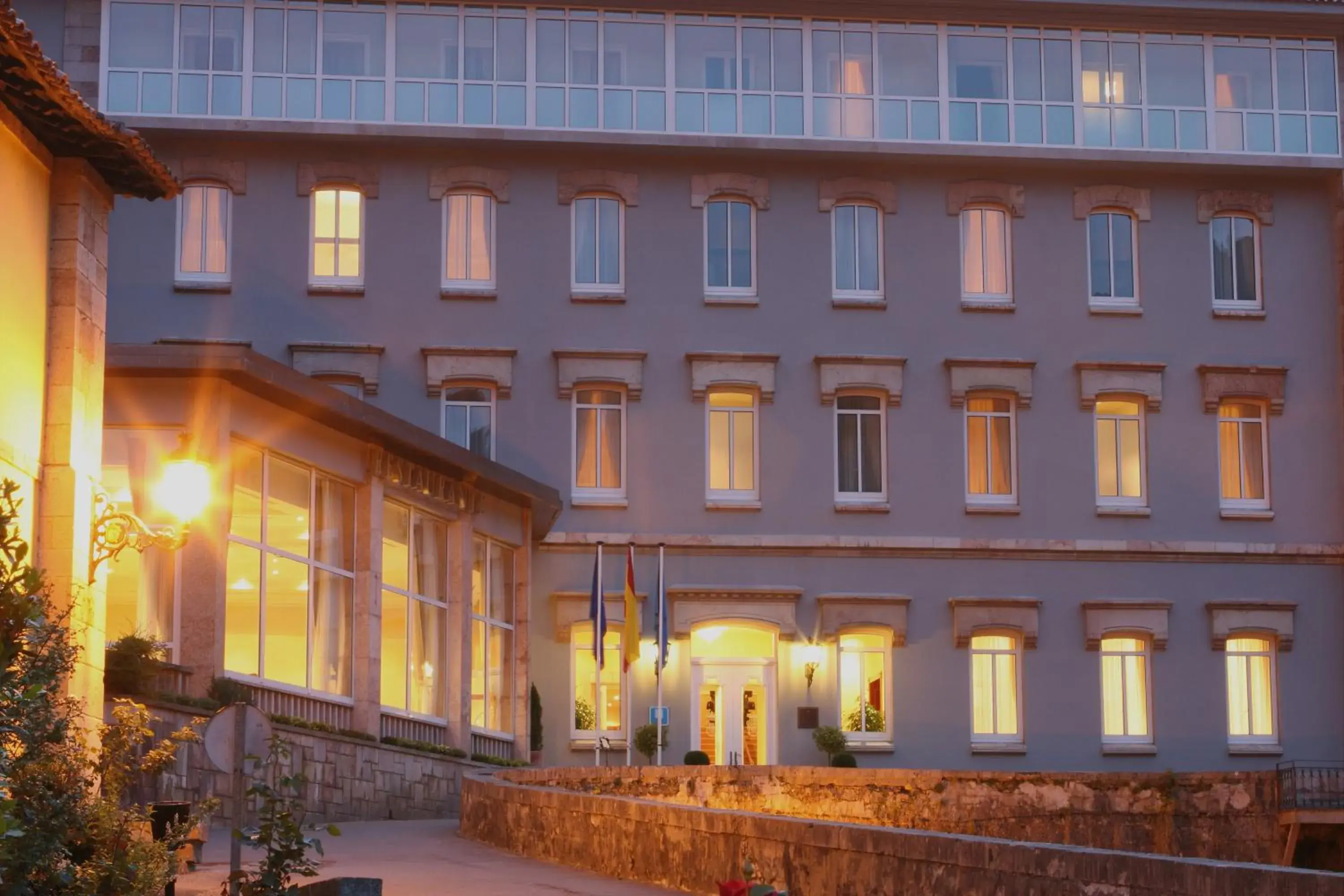 Facade/entrance, Property Building in Arcea Gran Hotel Pelayo